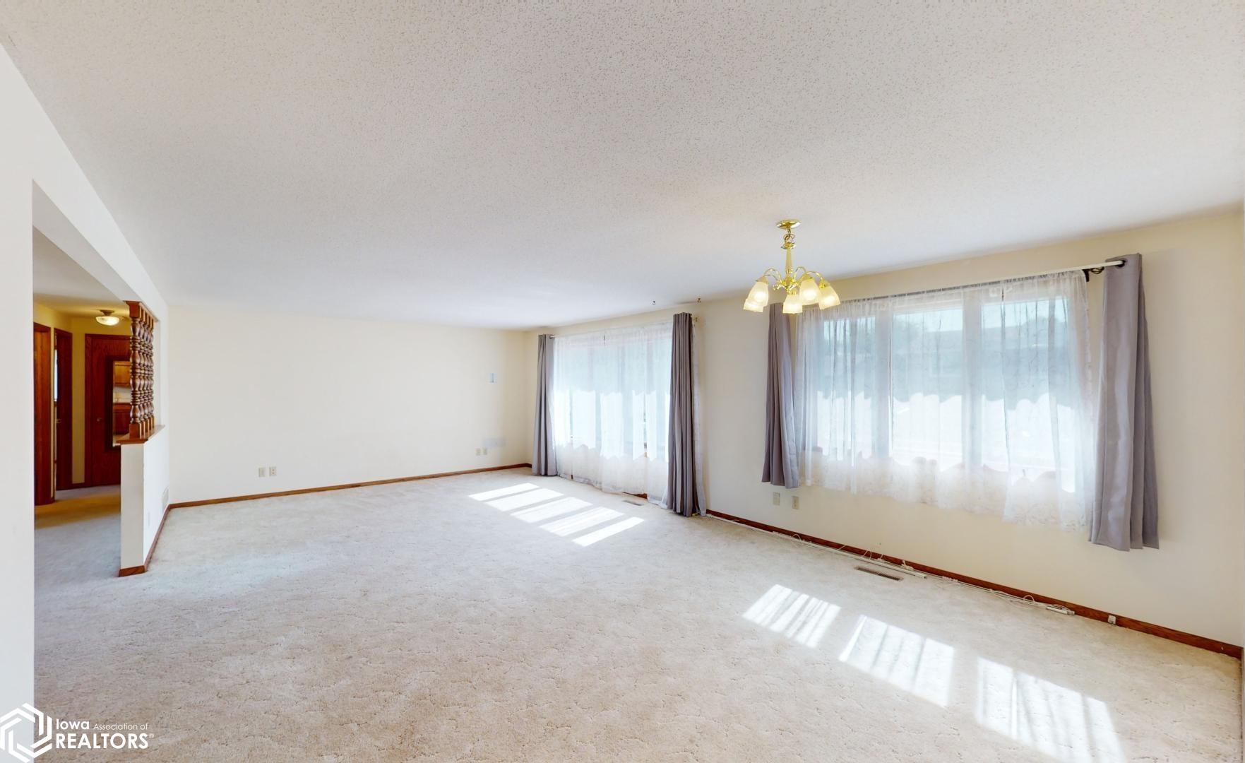 1024 14th Street, Mason City, Iowa image 2
