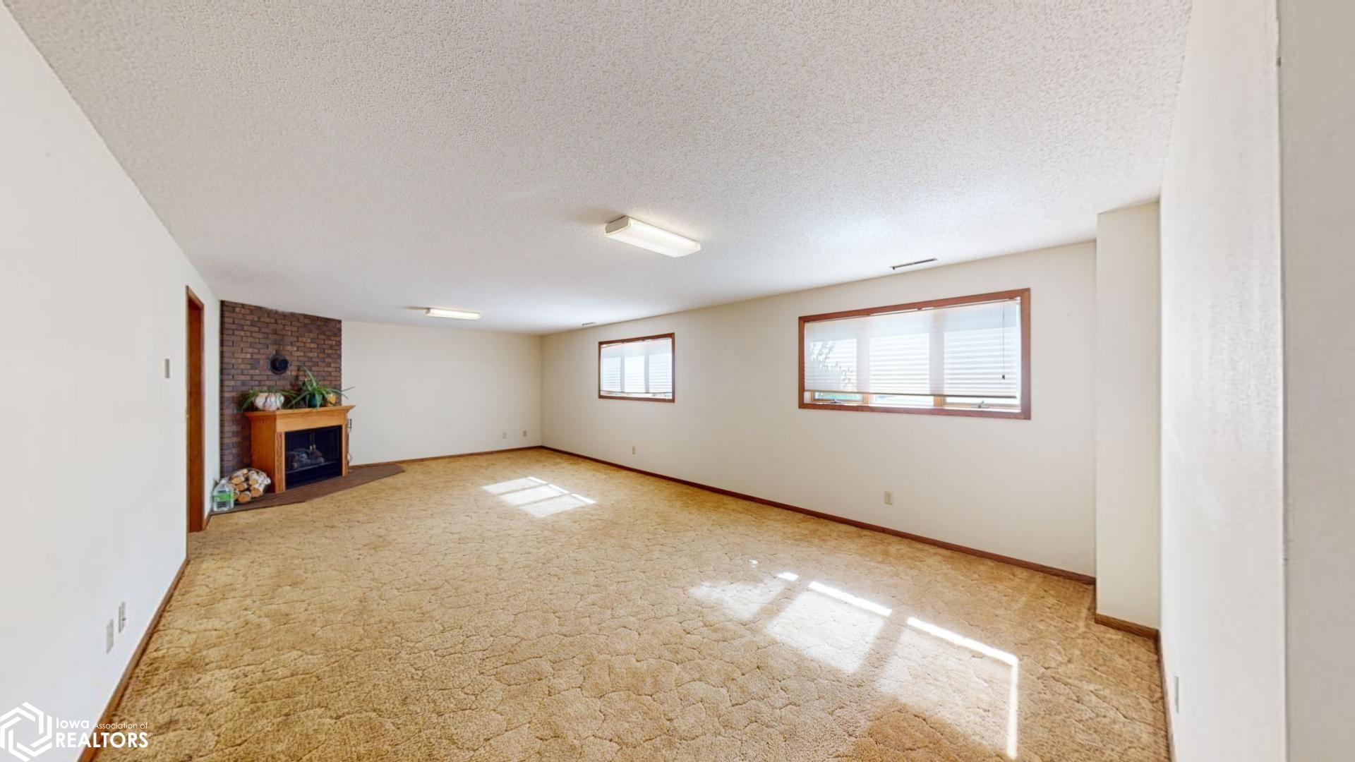 1024 14th Street, Mason City, Iowa image 11