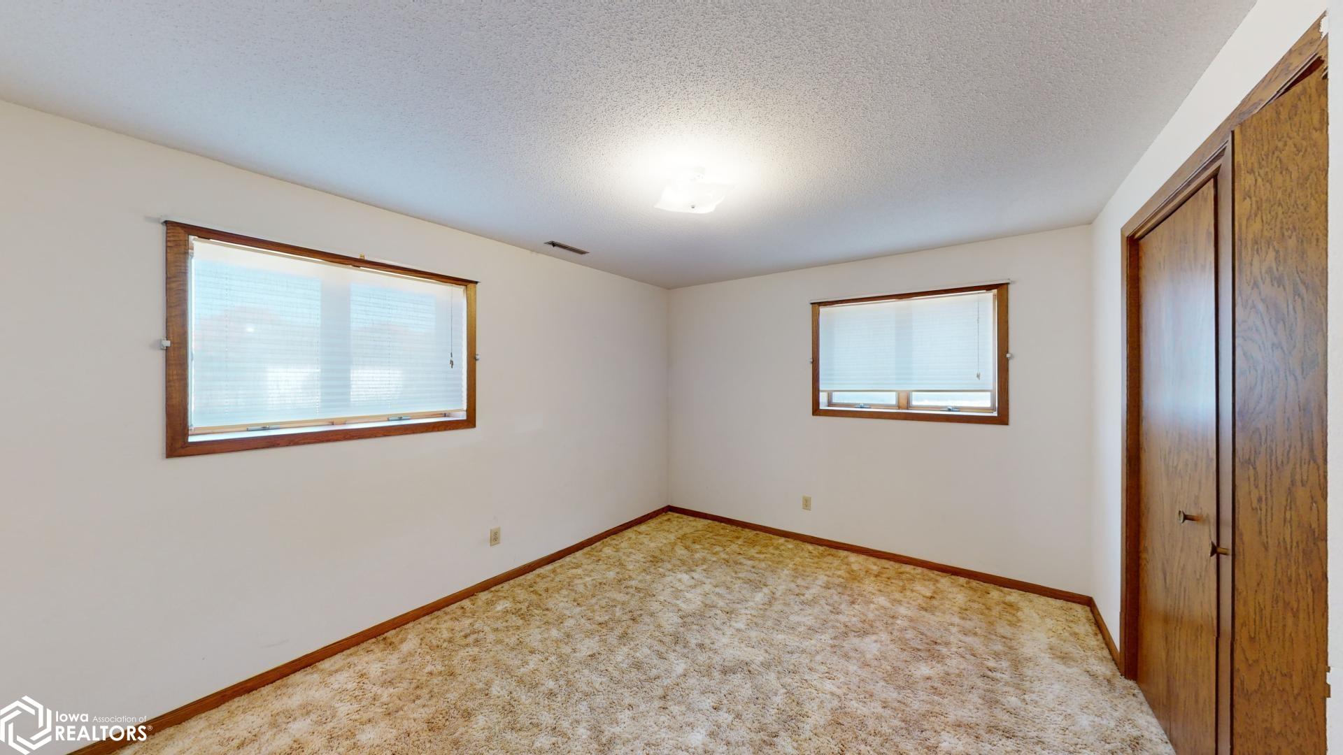 1024 14th Street, Mason City, Iowa image 14