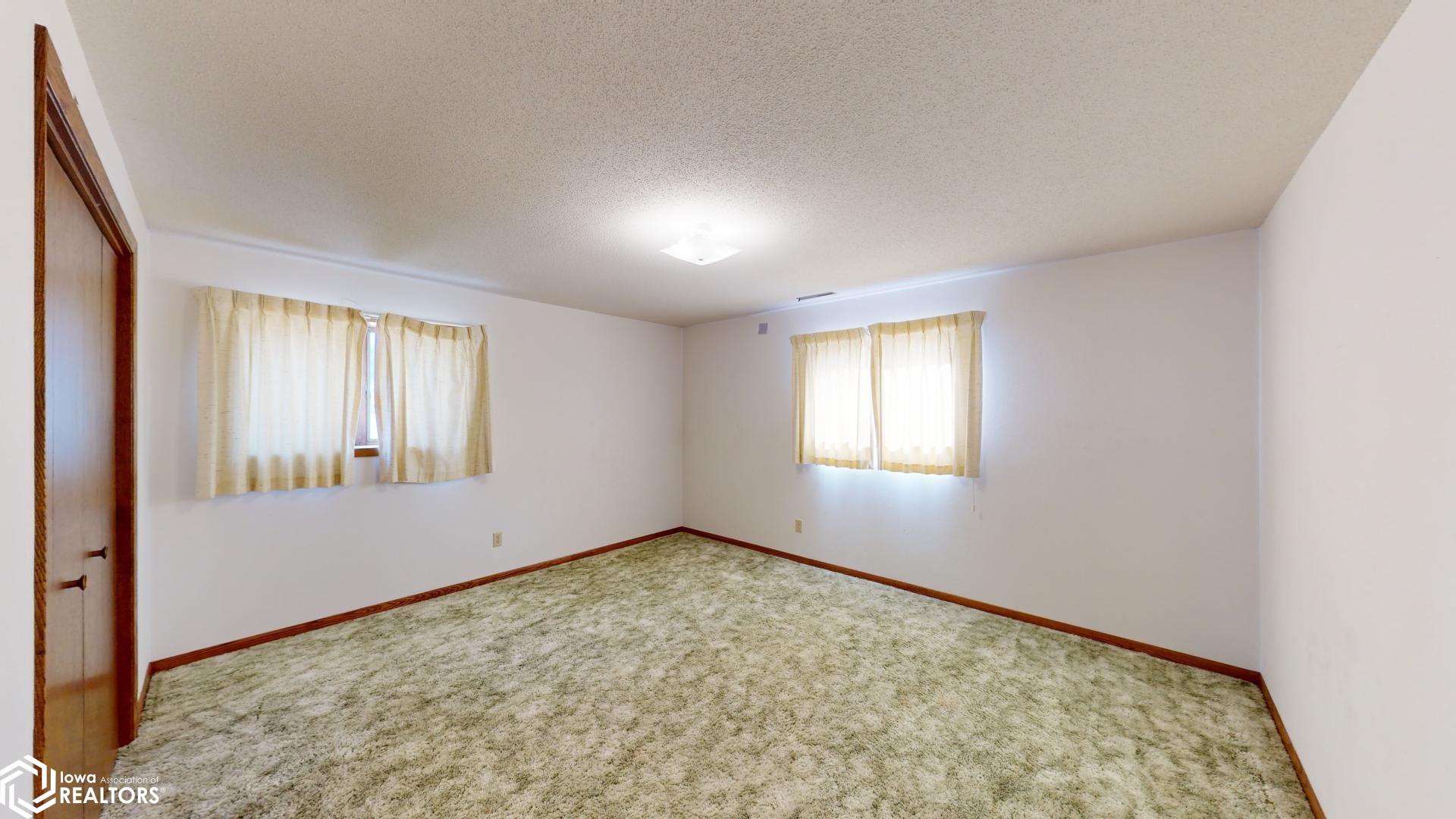 1024 14th Street, Mason City, Iowa image 15
