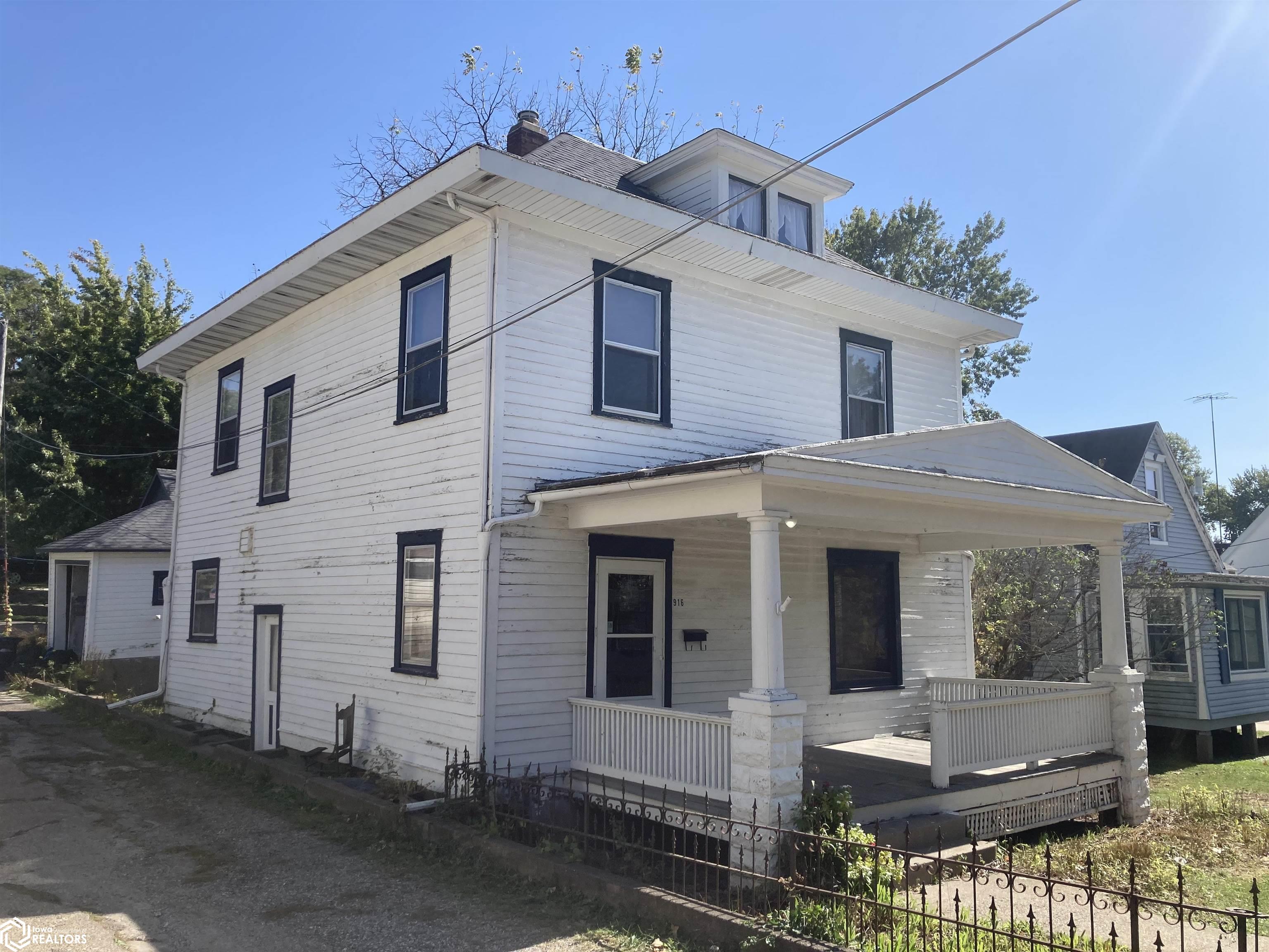 916 N Central Avenue, Burlington, Iowa image 2