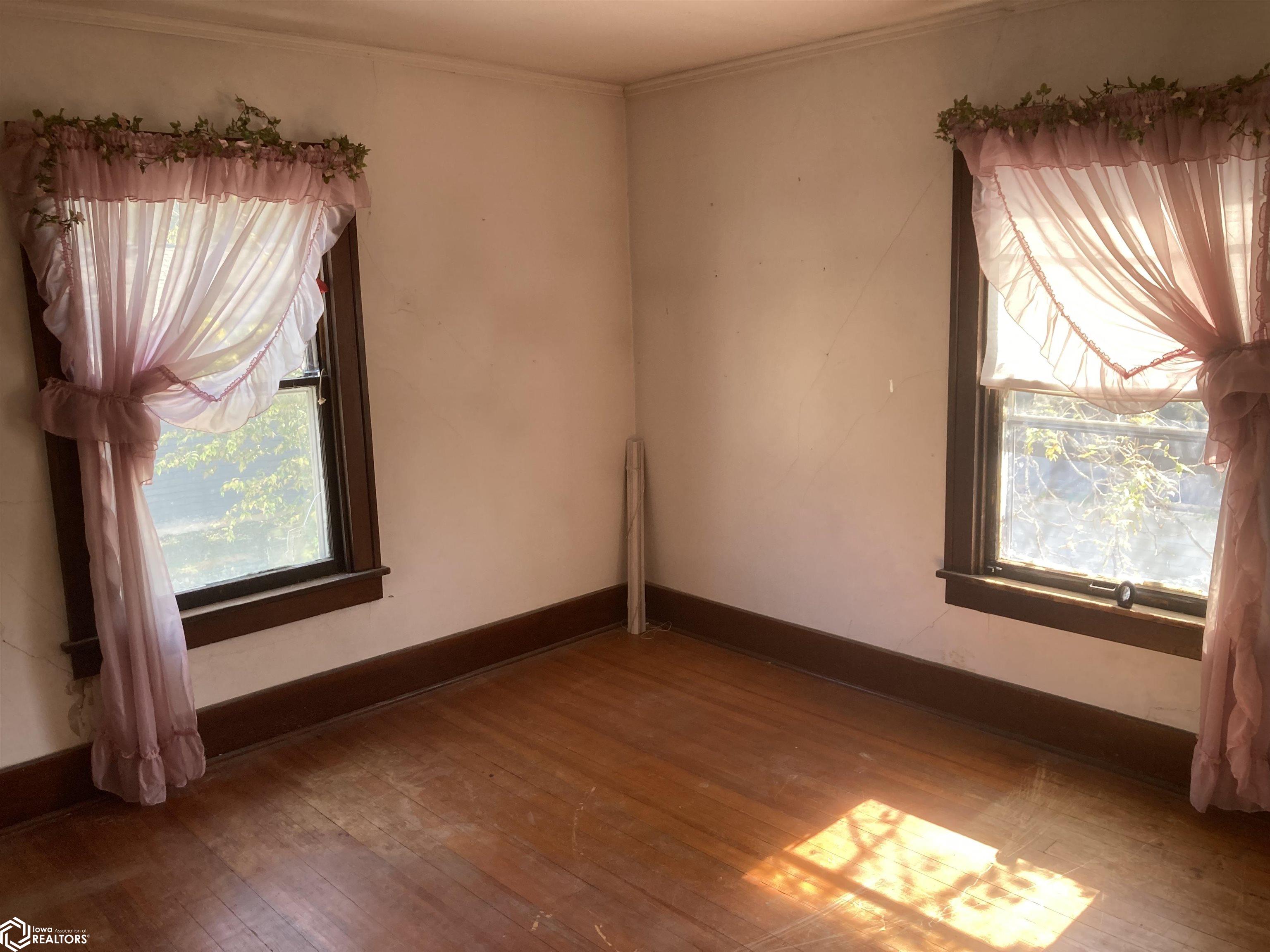 916 N Central Avenue, Burlington, Iowa image 13