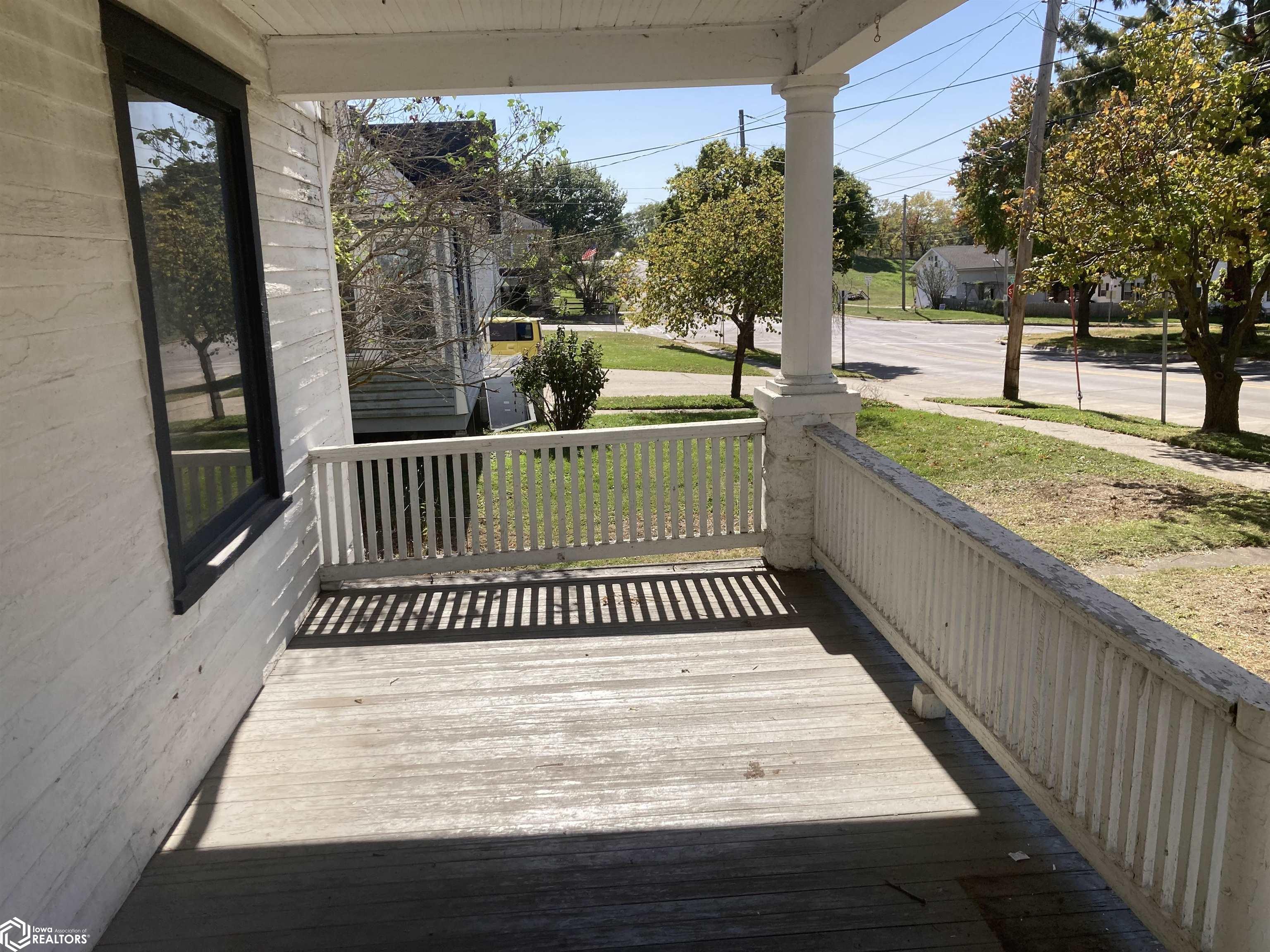916 N Central Avenue, Burlington, Iowa image 3