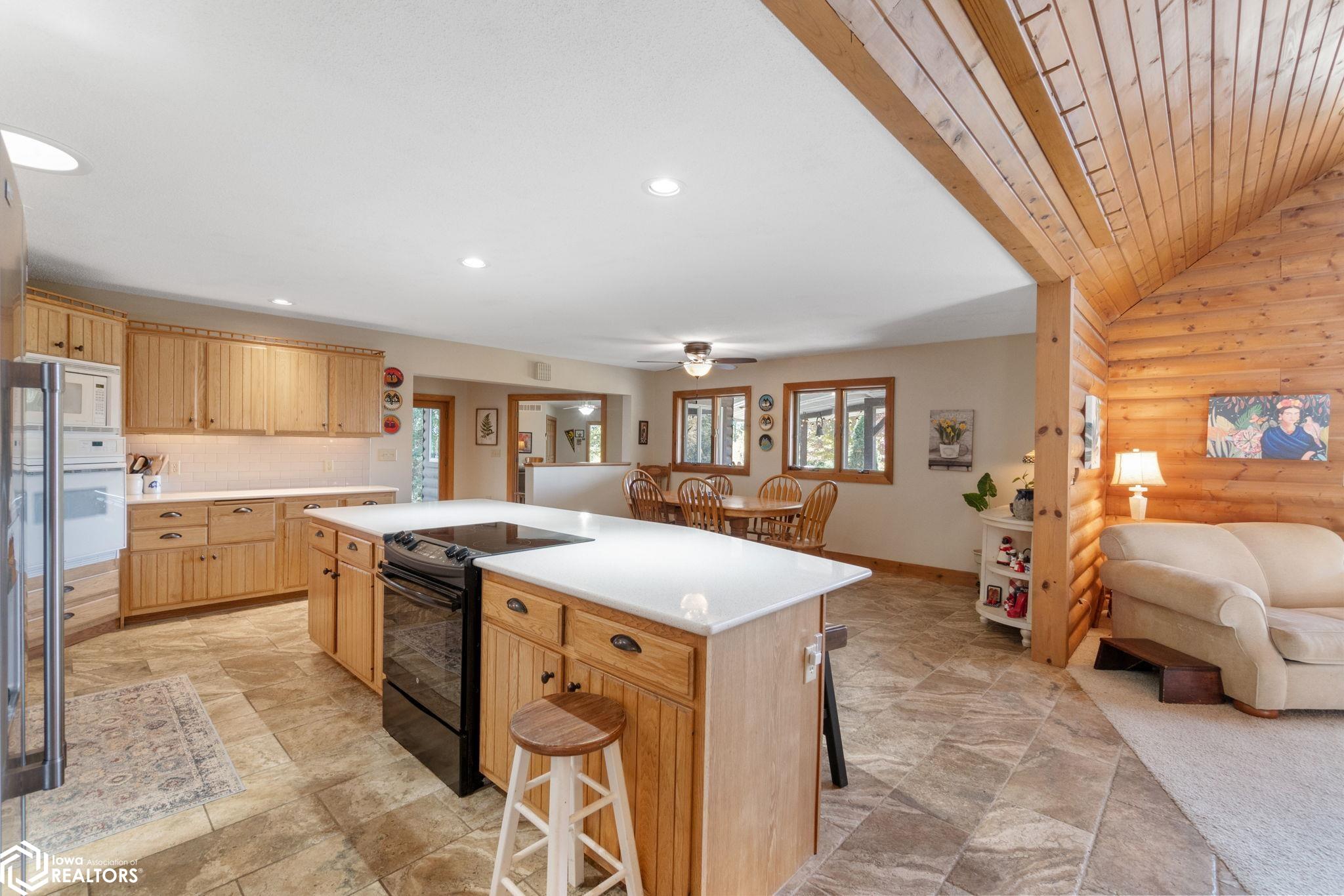 19738 Heather Avenue, Clear Lake, Iowa image 11