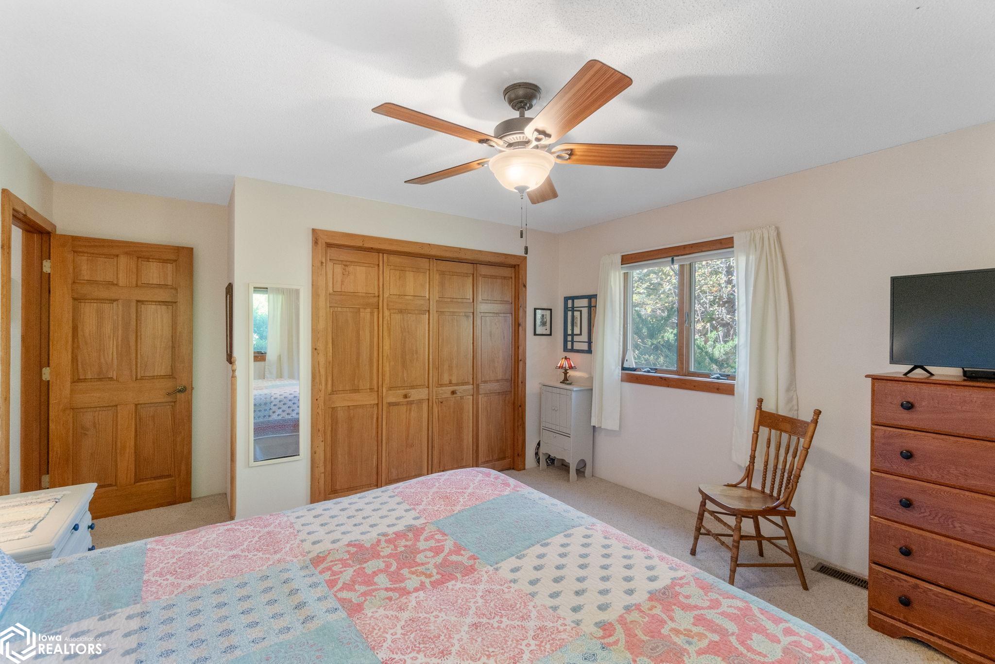 19738 Heather Avenue, Clear Lake, Iowa image 21