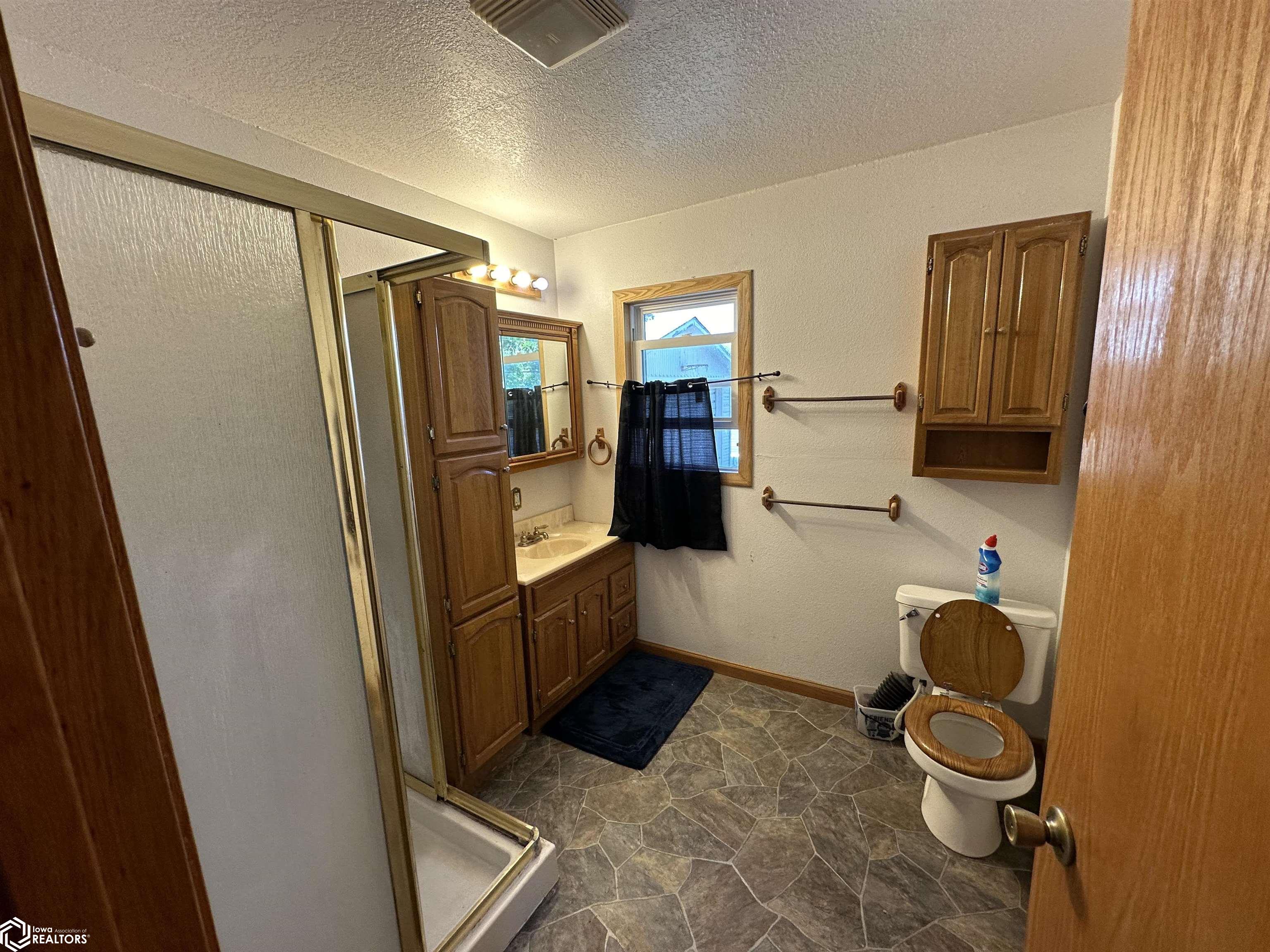 408 E Franklin Street, Centerville, Iowa image 19