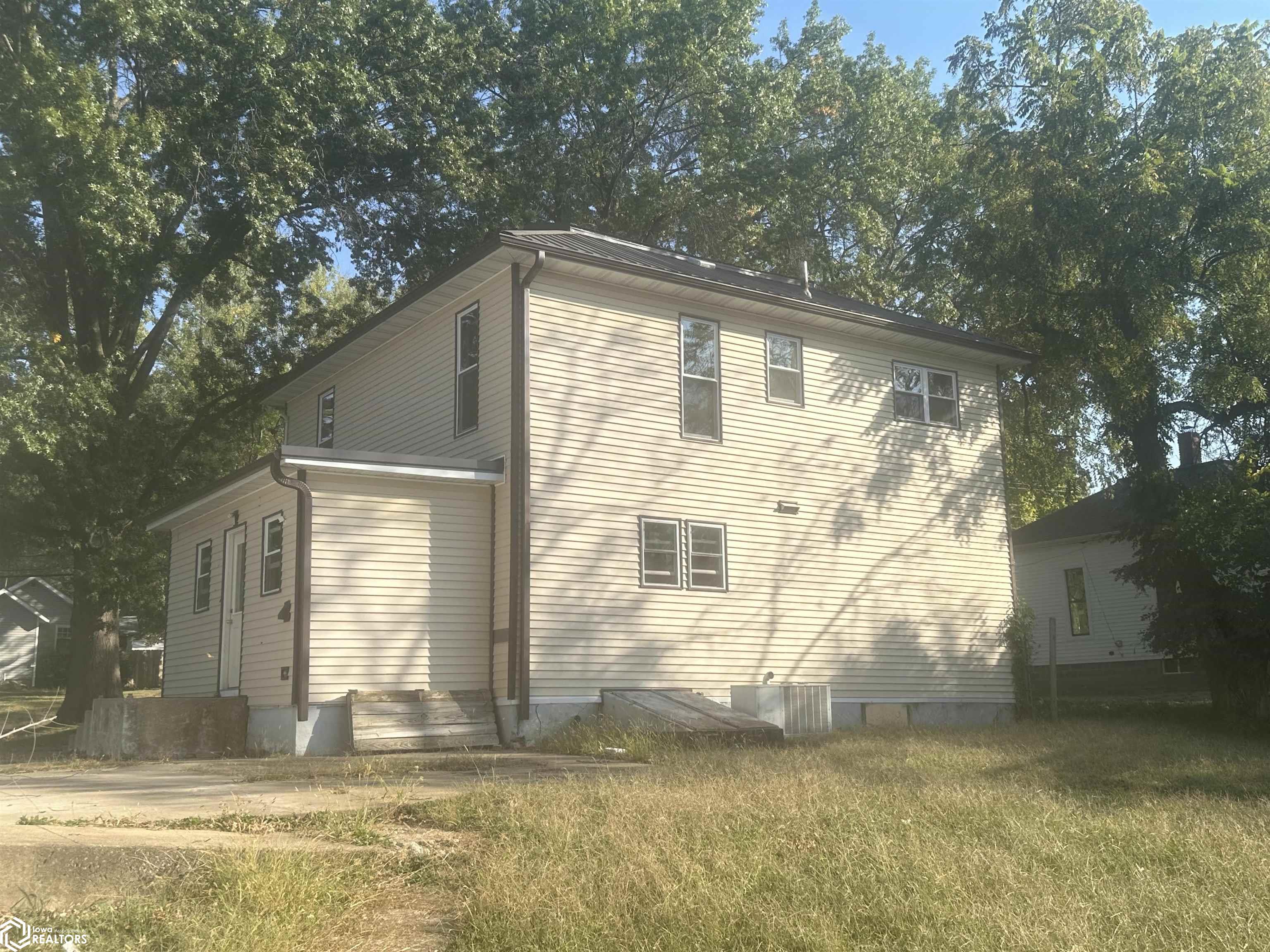 408 E Franklin Street, Centerville, Iowa image 3