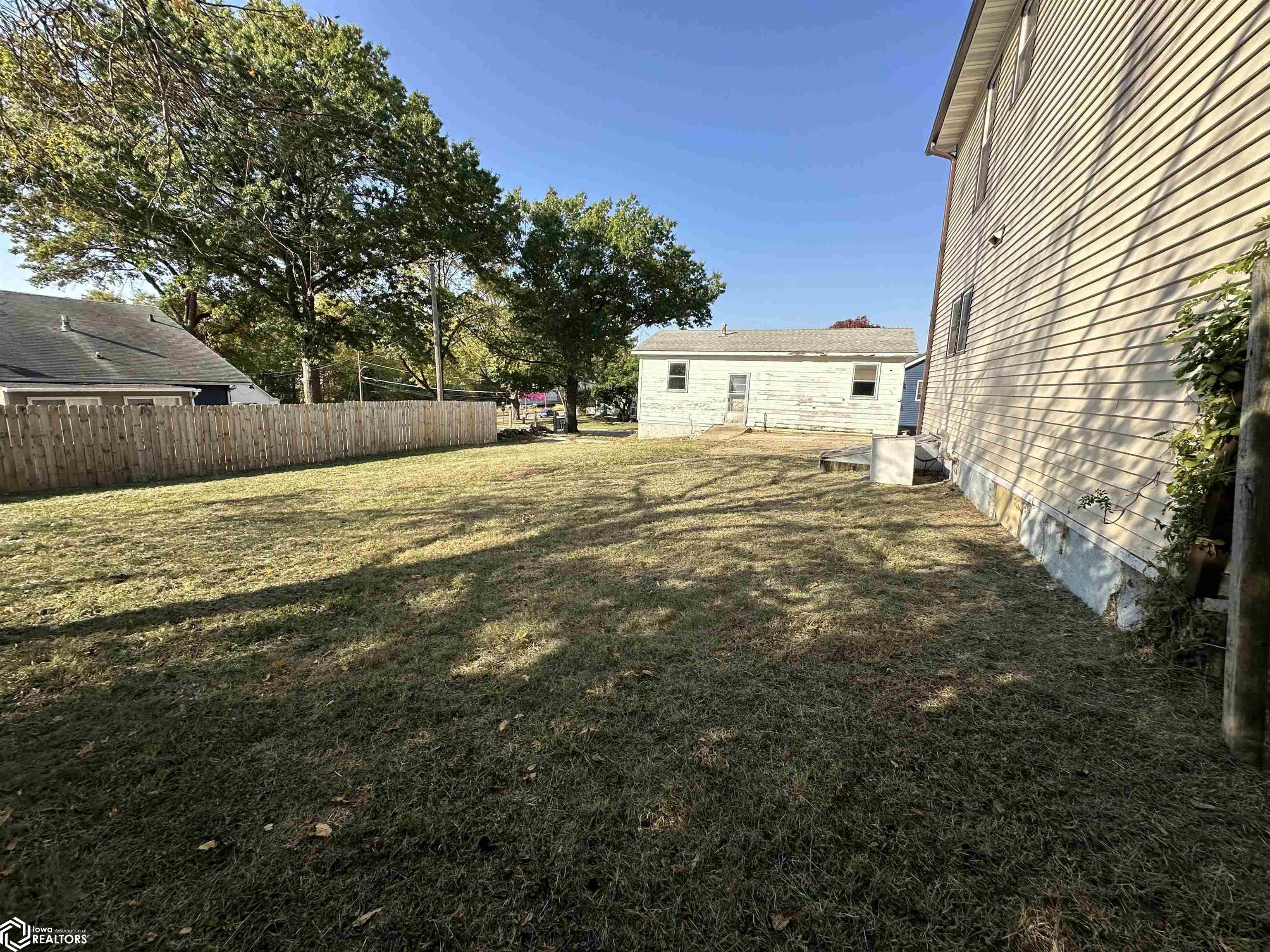 408 E Franklin Street, Centerville, Iowa image 4