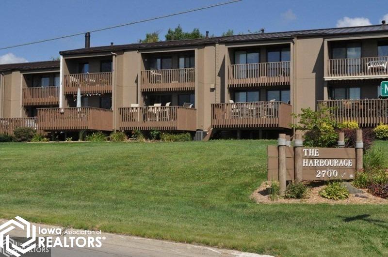 2700 N Shore Drive #J-14, Clear Lake, Iowa image 1