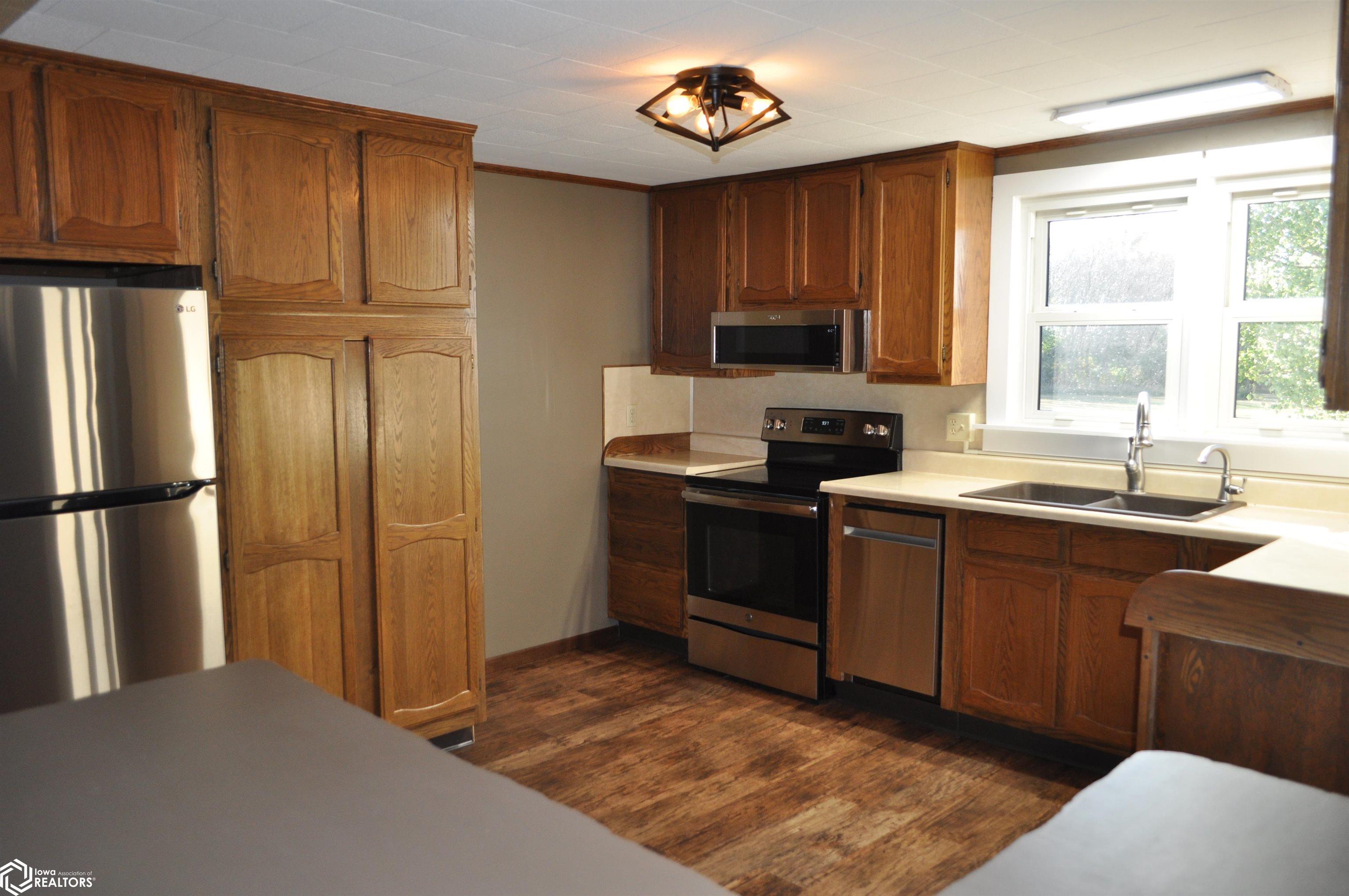 637 I Avenue, Churdan, Iowa image 22