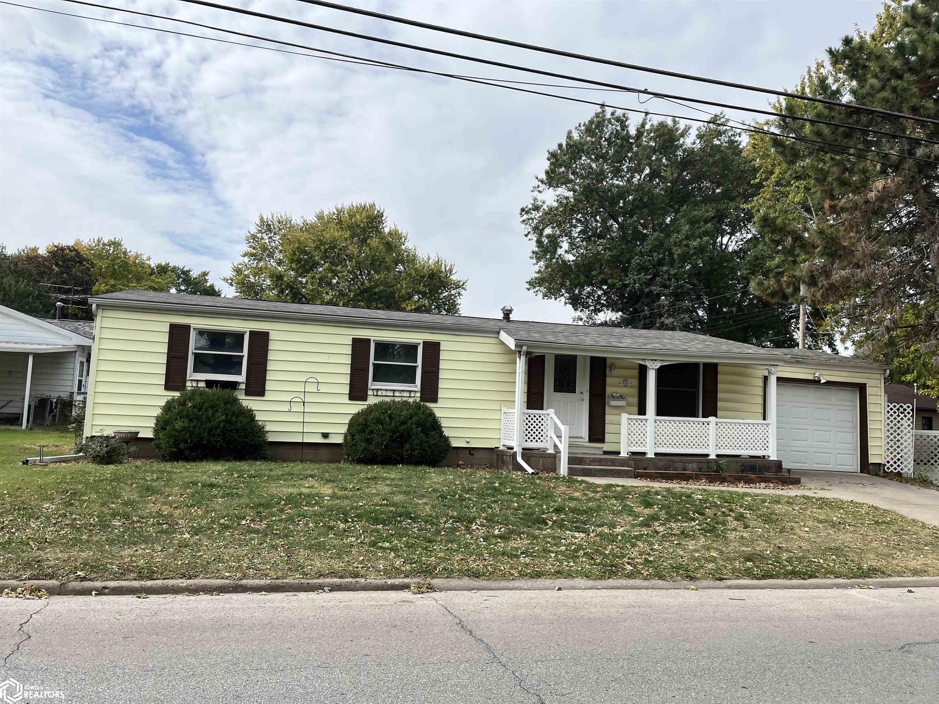 313 West Burlington Avenue, West Burlington, Iowa image 1