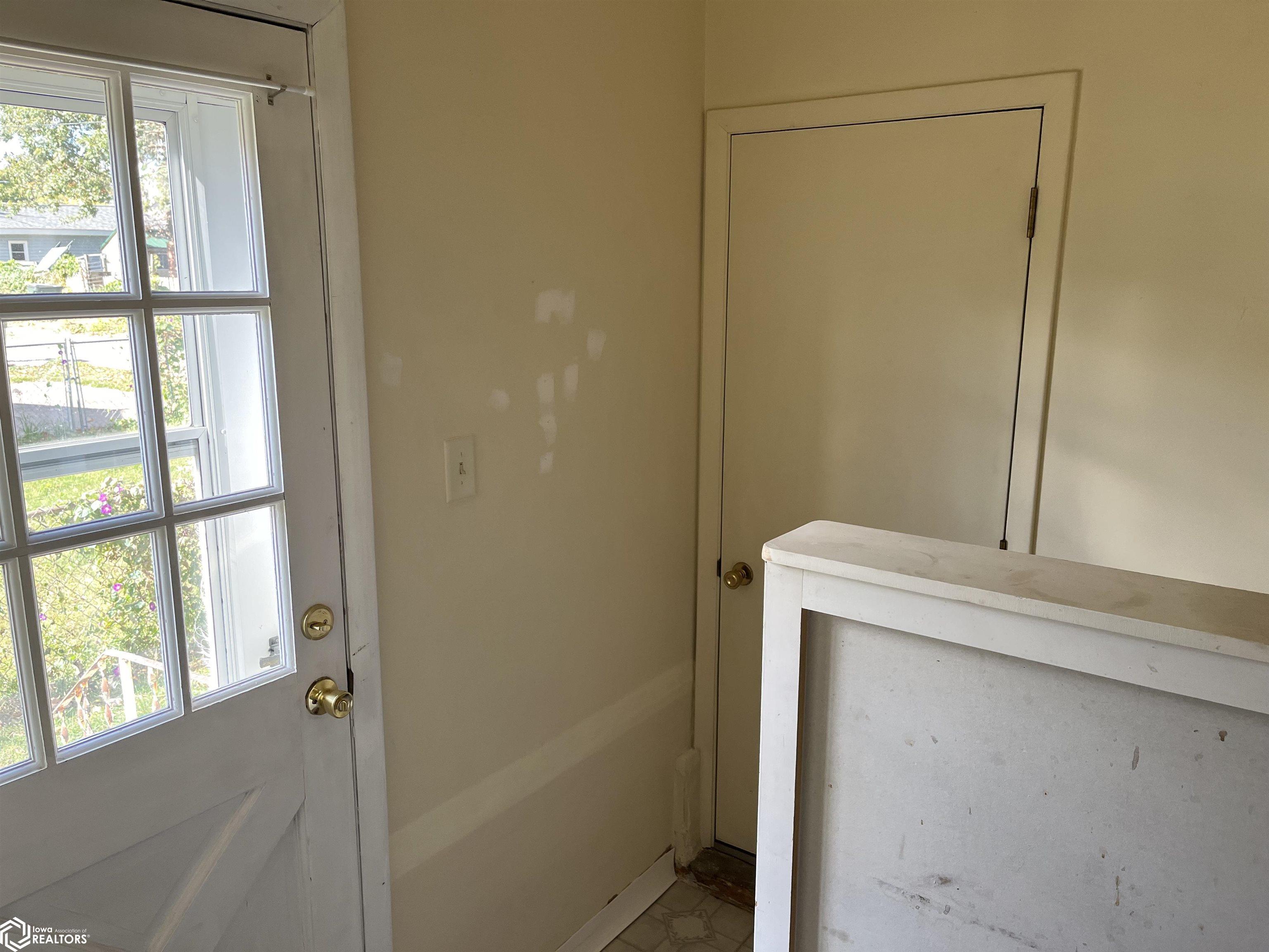 313 West Burlington Avenue, West Burlington, Iowa image 10