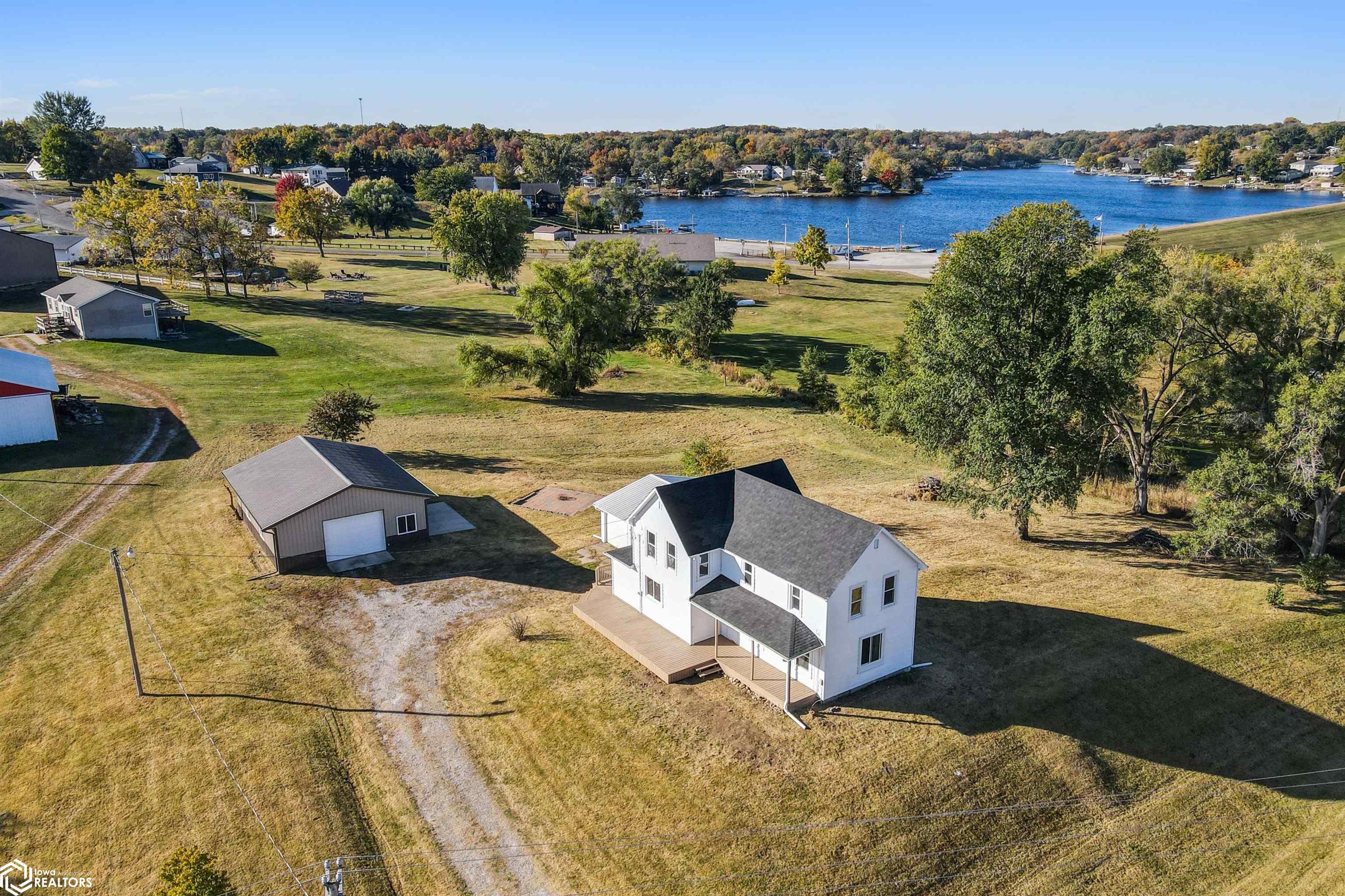 1770 328th Avenue, Brooklyn, Iowa image 1
