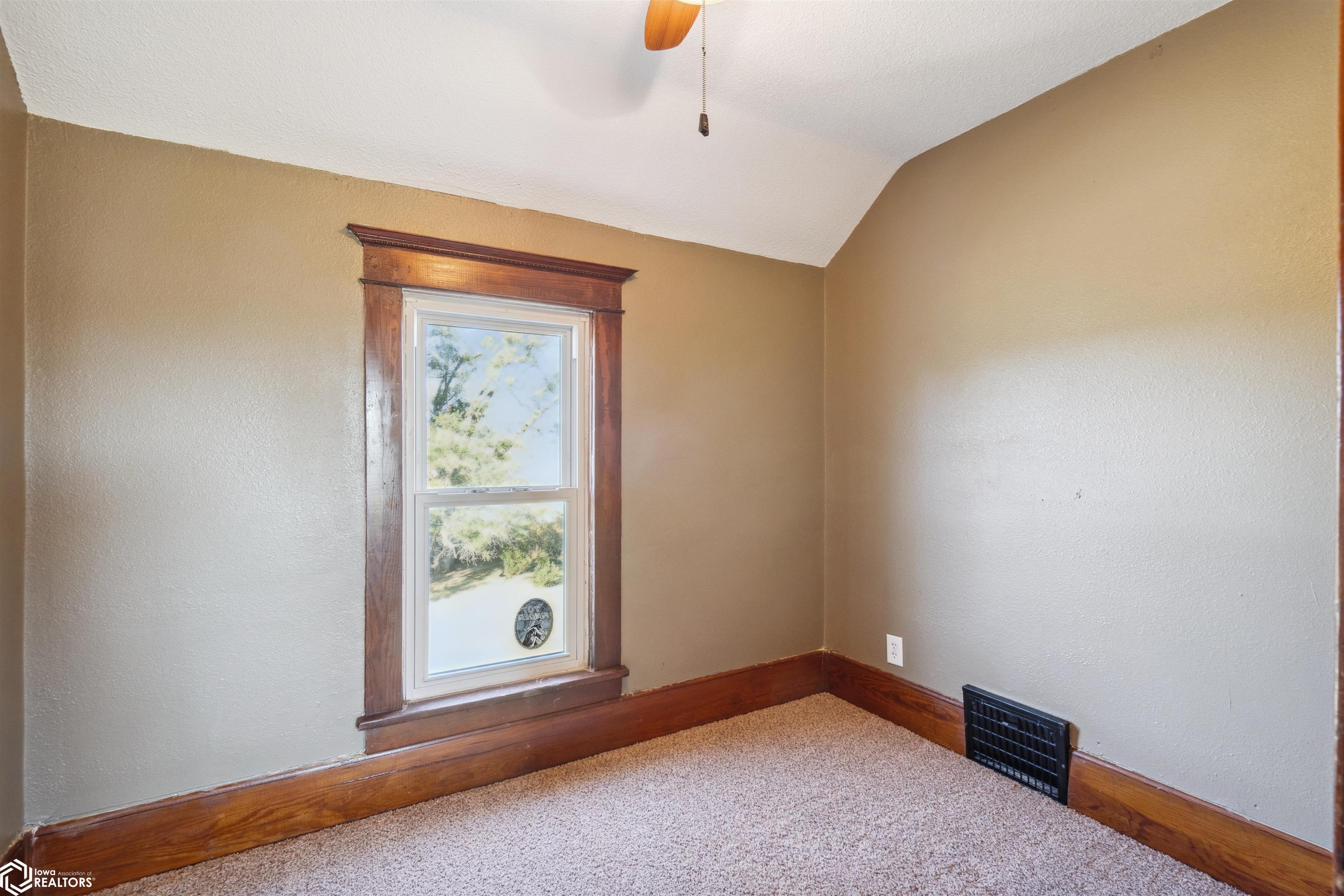 1770 328th Avenue, Brooklyn, Iowa image 18