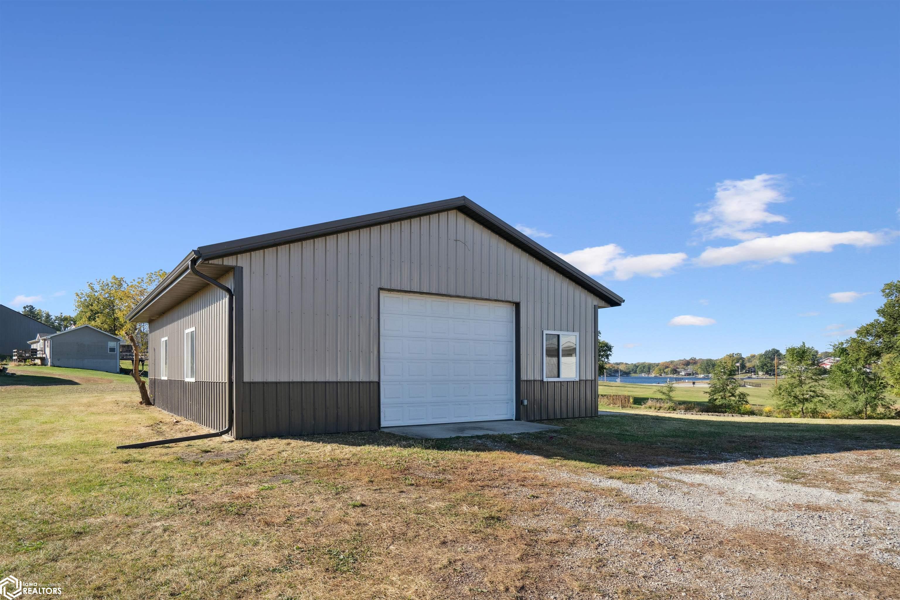1770 328th Avenue, Brooklyn, Iowa image 27