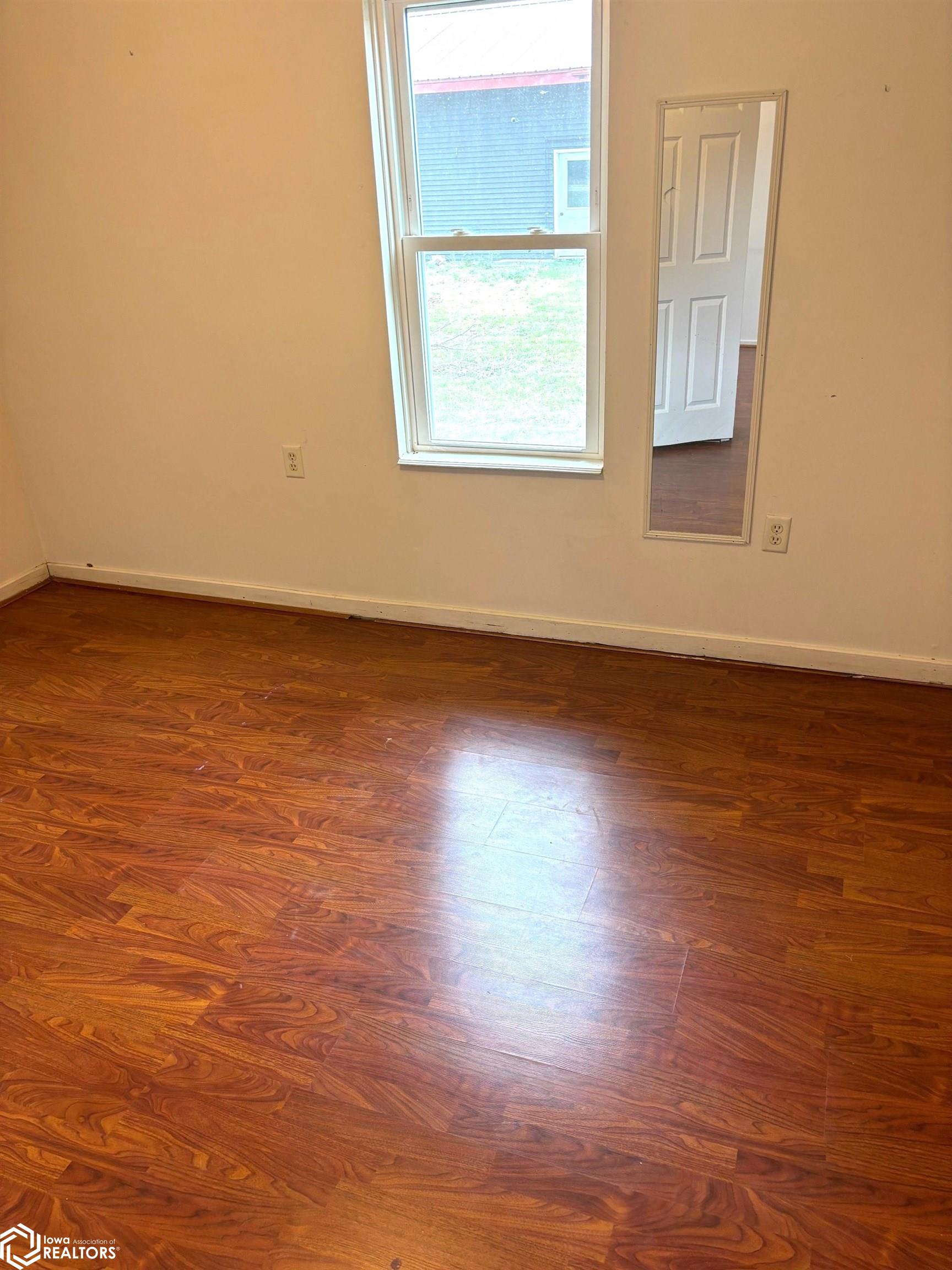 306 SE 1st Avenue, West Bend, Iowa image 3