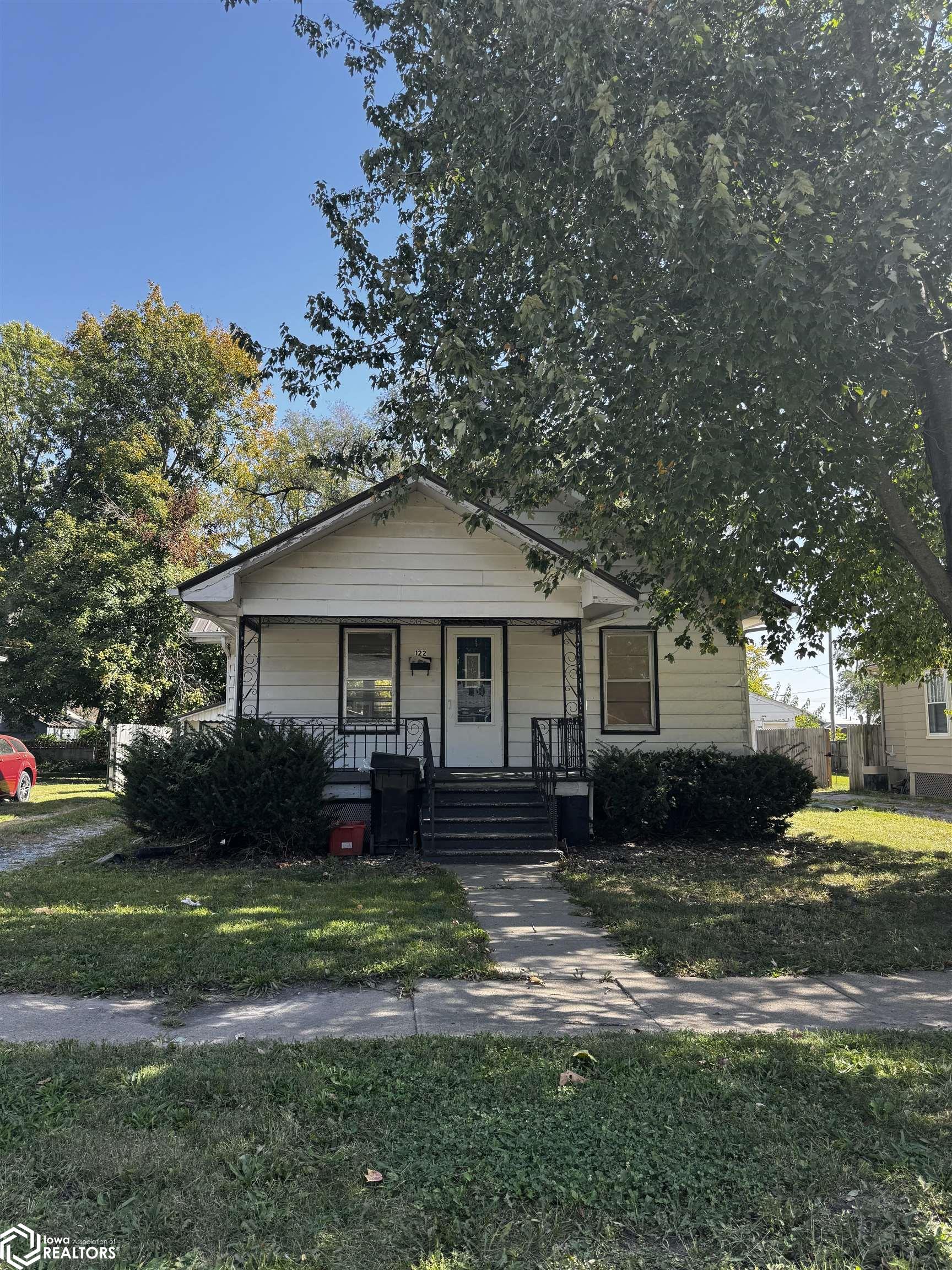 122 N James, Ottumwa, Iowa image 1