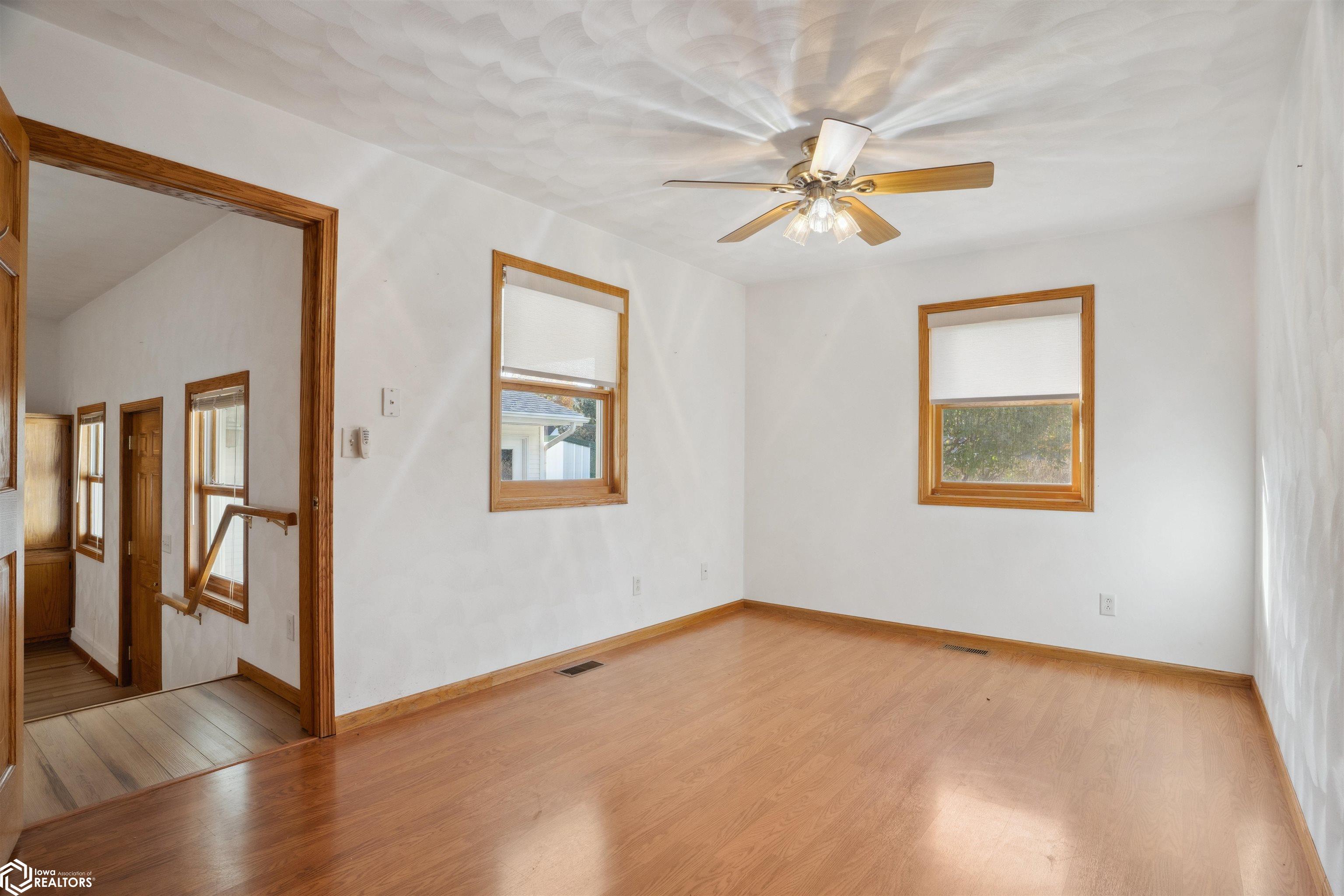 302 S Jackson St., Mount Pleasant, Iowa image 13