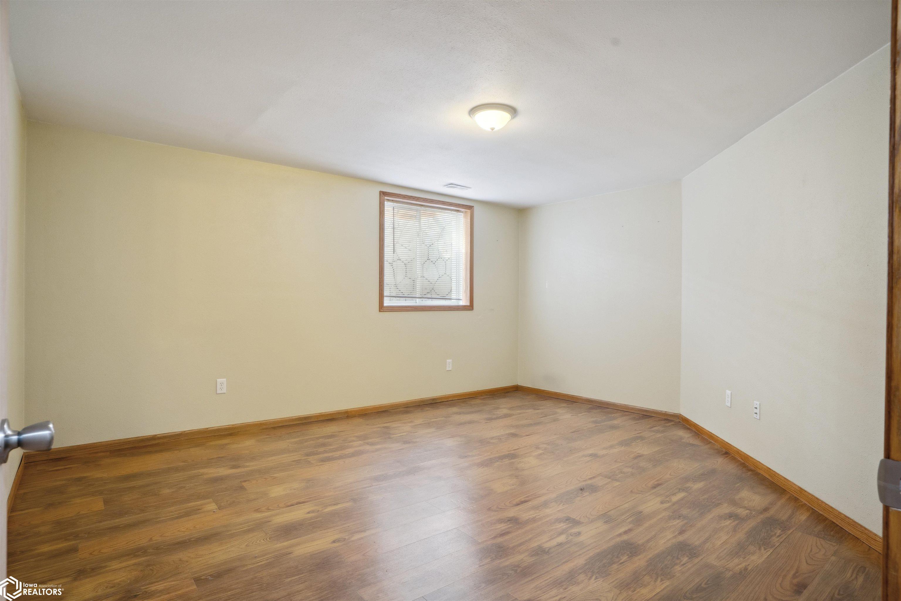 302 S Jackson St., Mount Pleasant, Iowa image 21