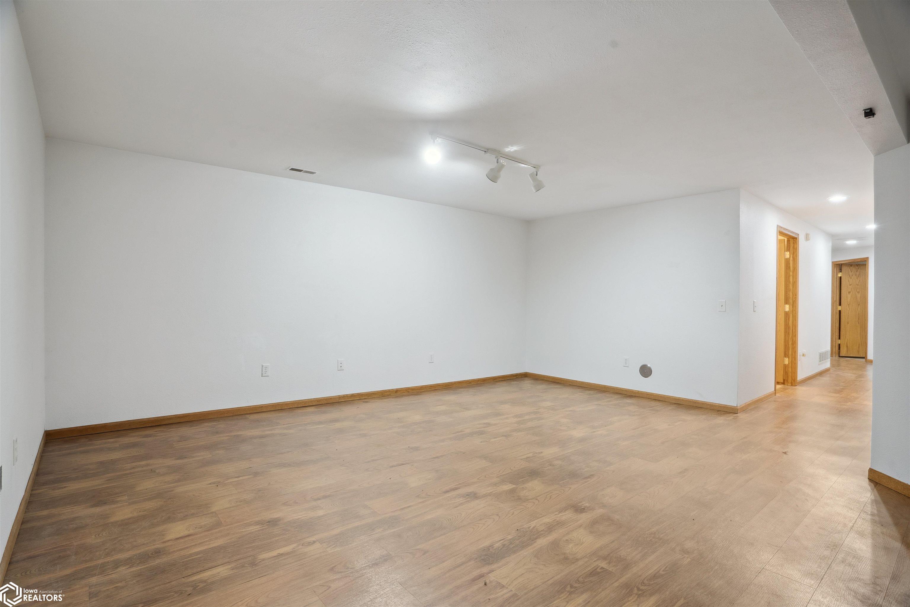 302 S Jackson St., Mount Pleasant, Iowa image 22