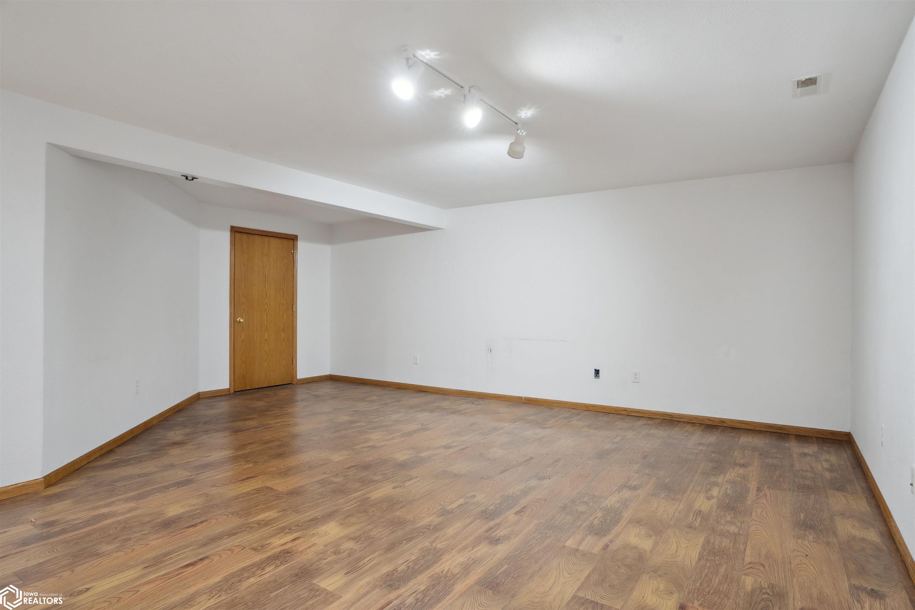 302 S Jackson St., Mount Pleasant, Iowa image 23