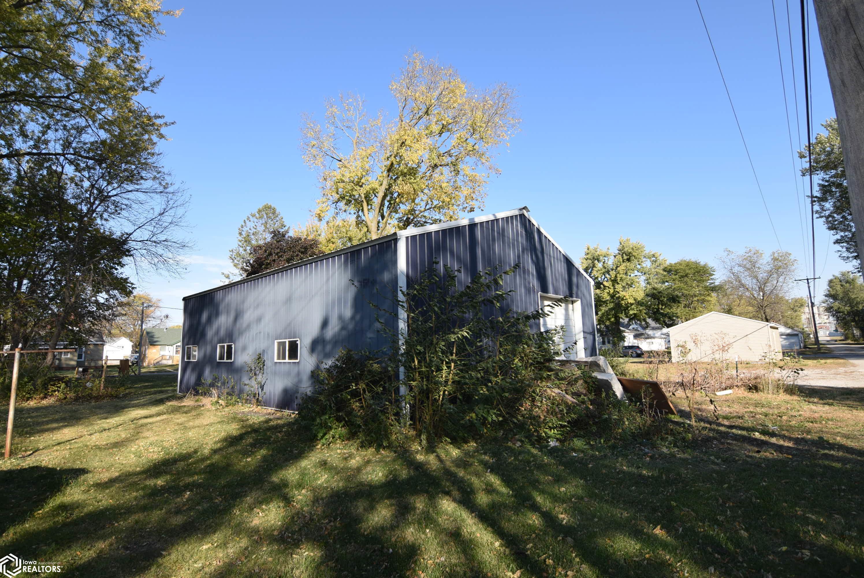 Farm & Home Services Serving Algona Since 1920