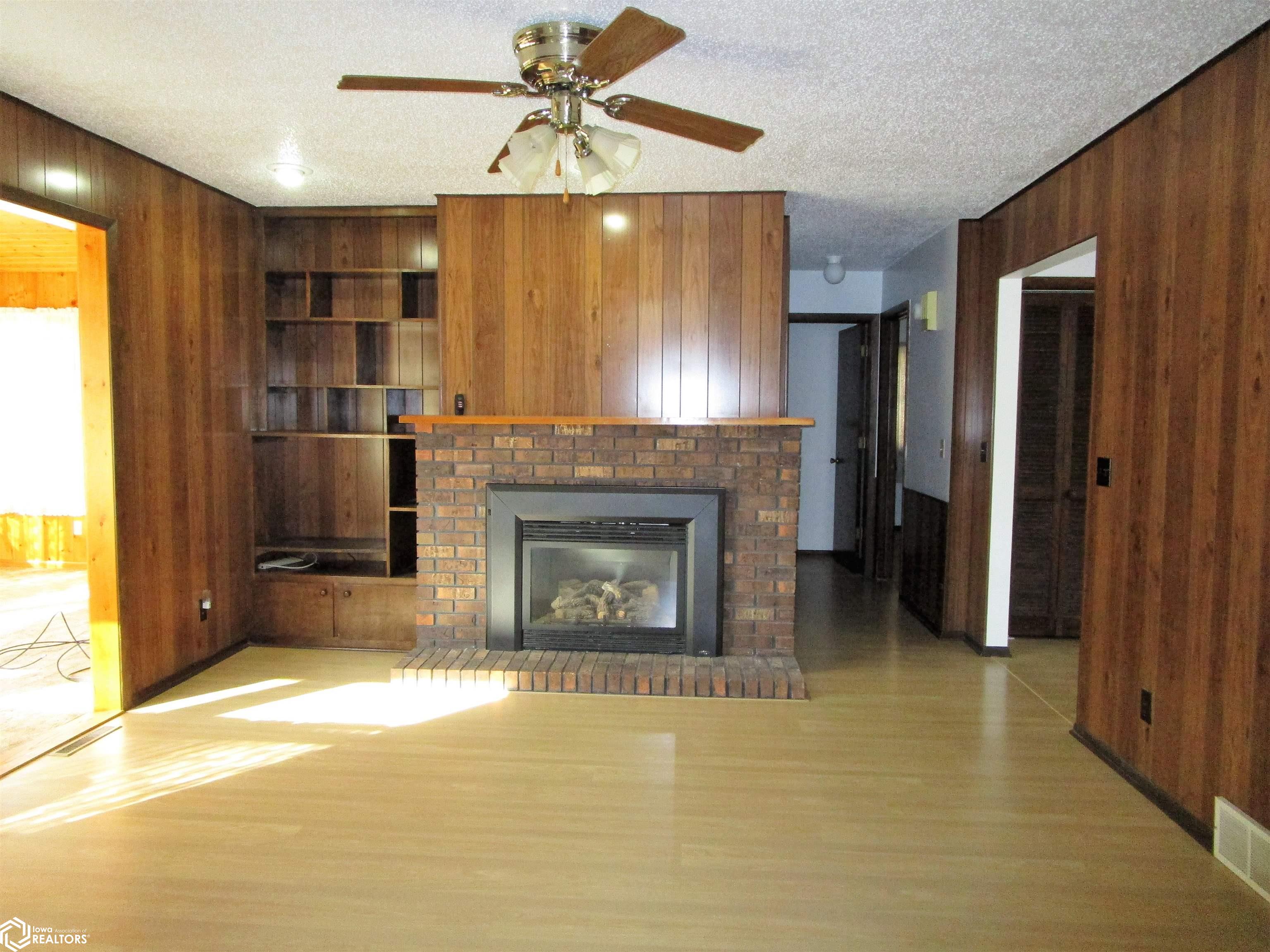 311 Hawthorne, Iowa Falls, Iowa image 11
