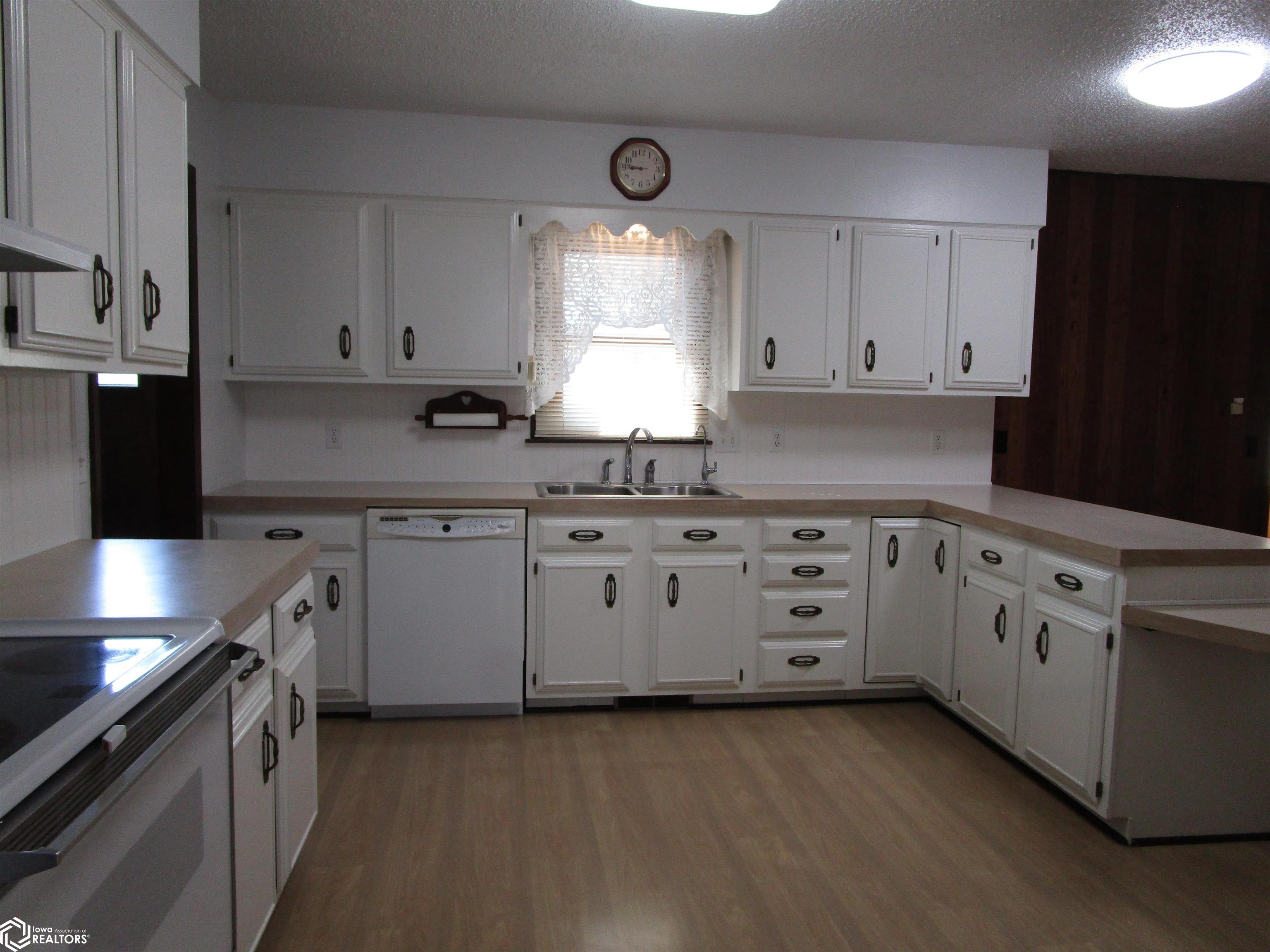311 Hawthorne, Iowa Falls, Iowa image 12