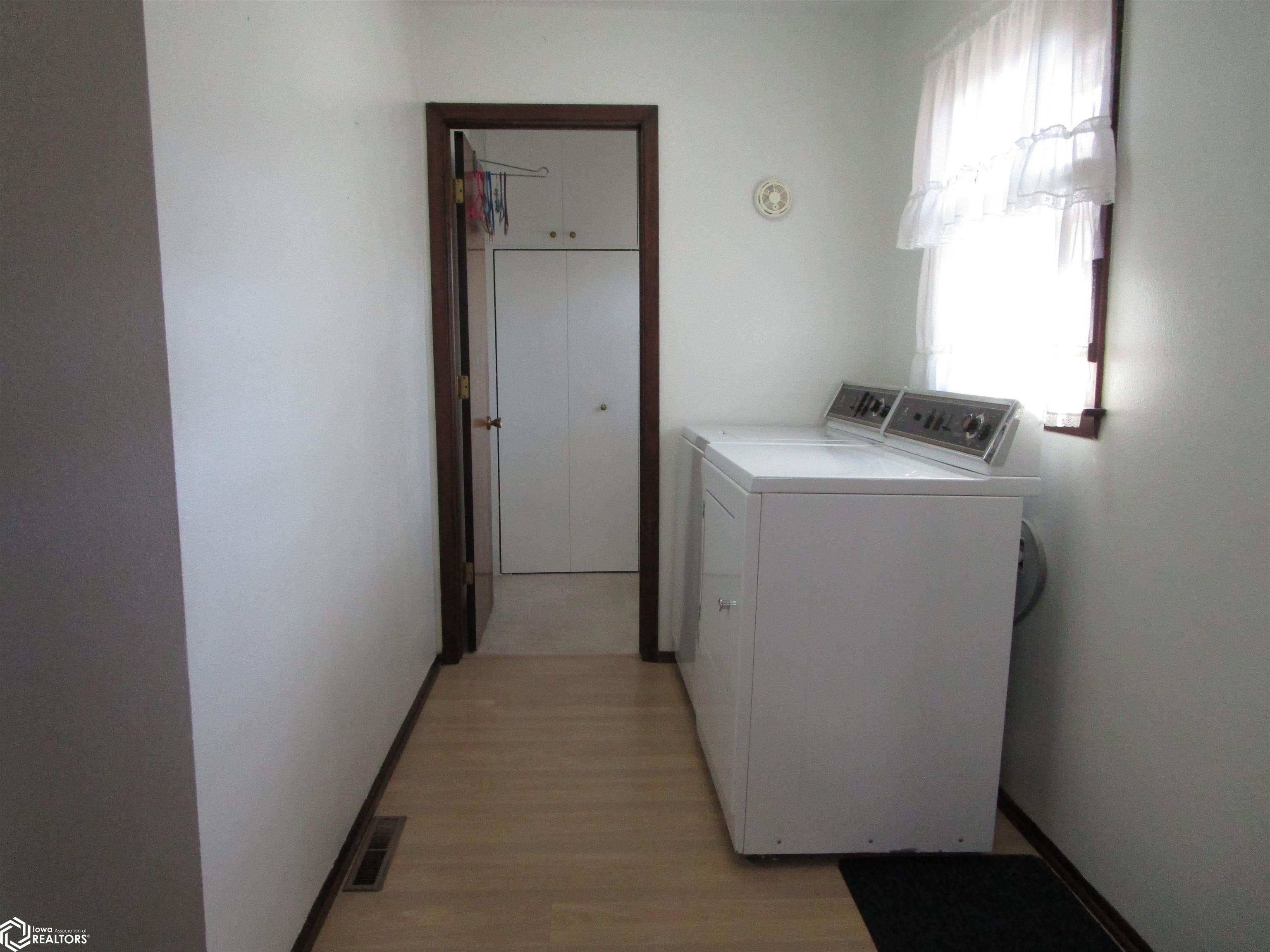 311 Hawthorne, Iowa Falls, Iowa image 16