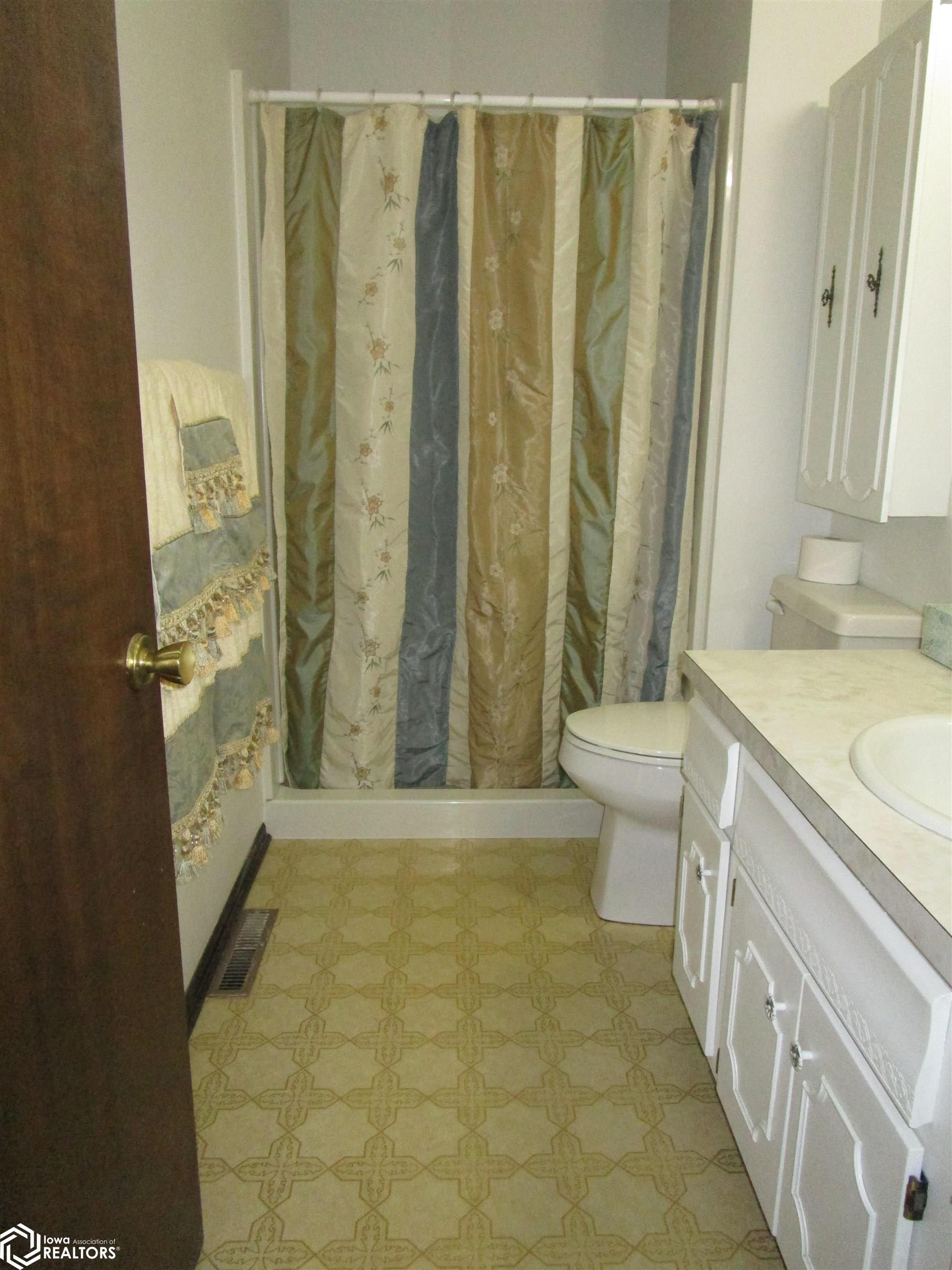 311 Hawthorne, Iowa Falls, Iowa image 21