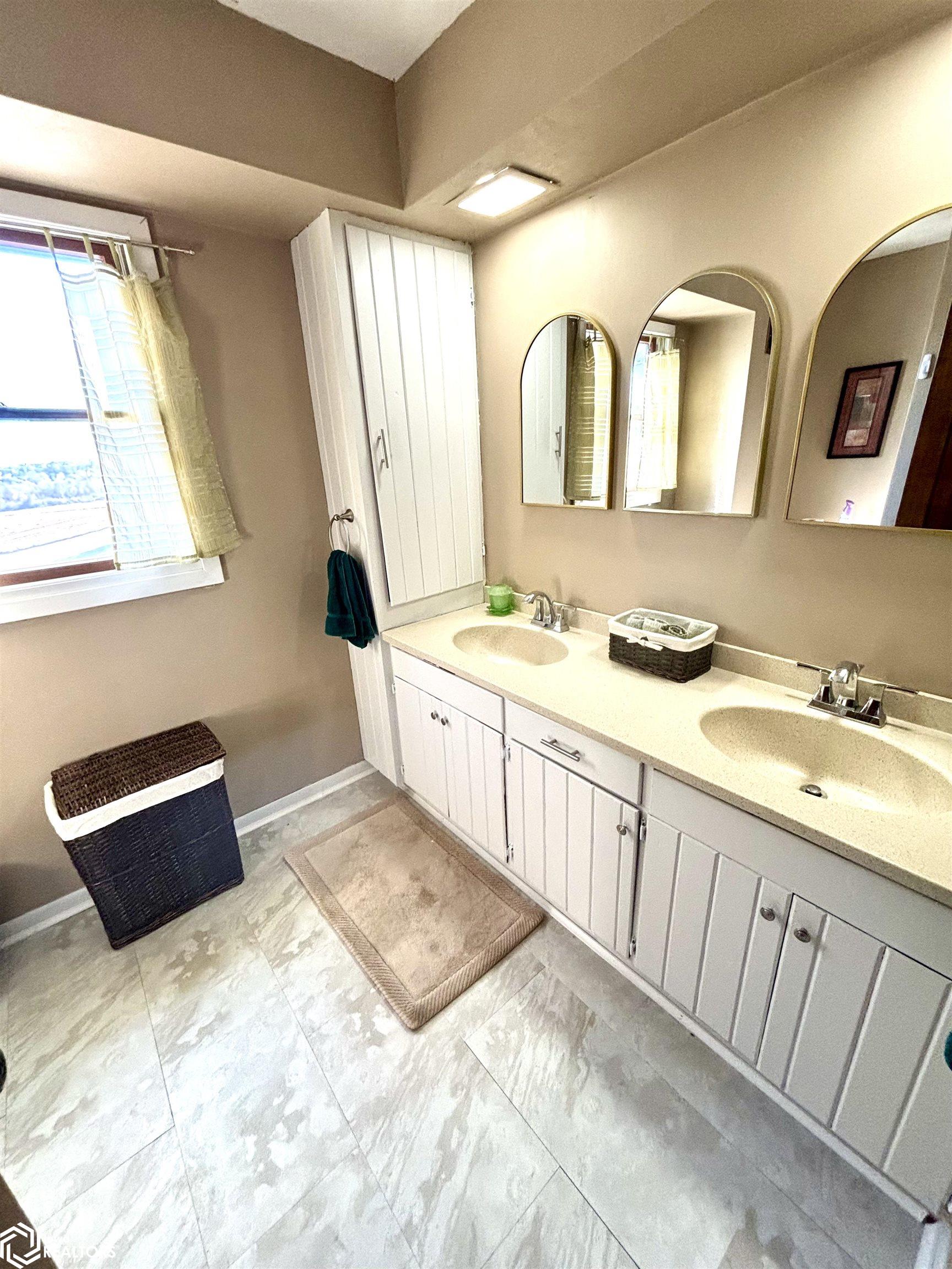 1602 W Lincoln Way, Marshalltown, Iowa image 37
