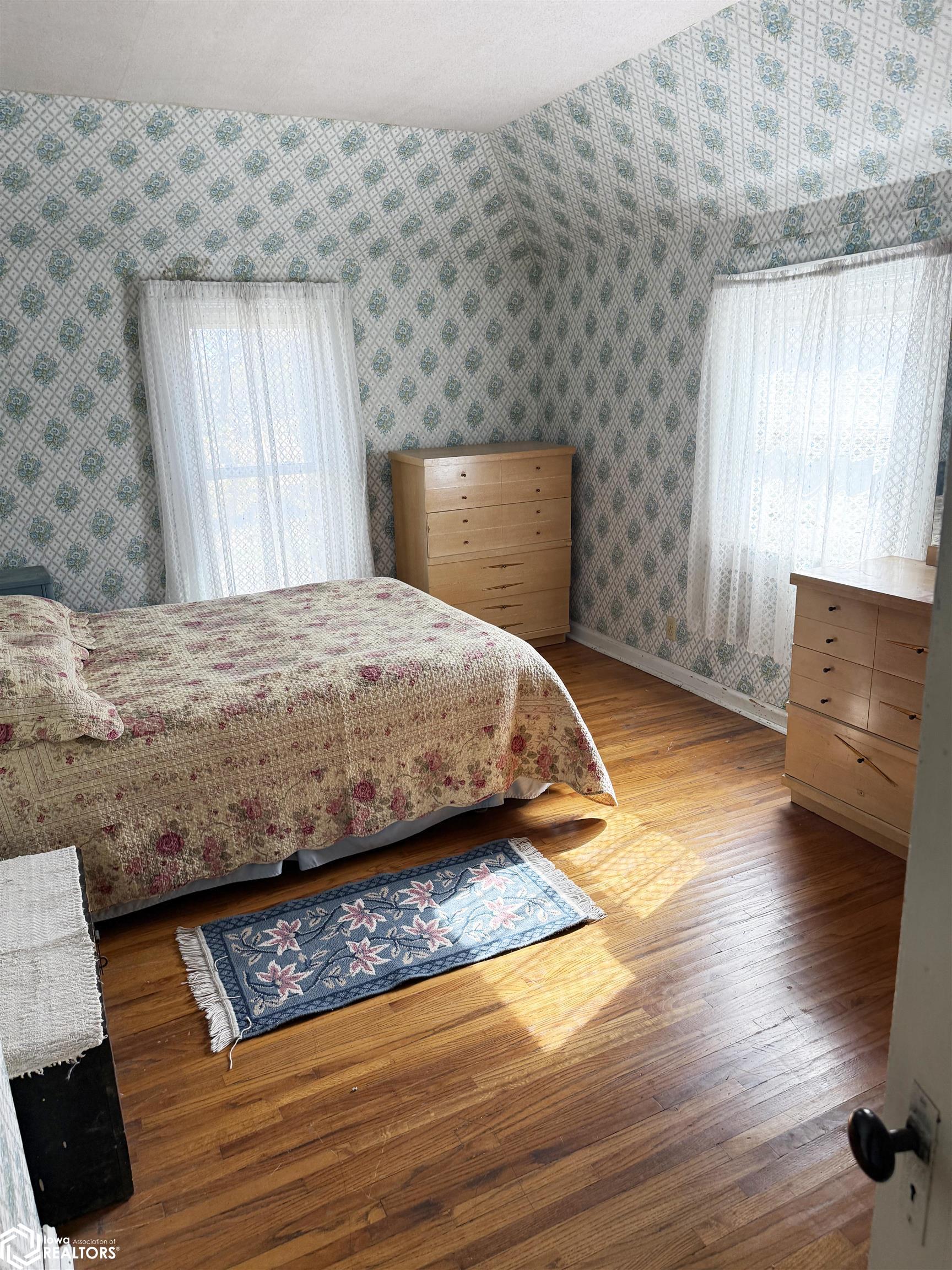 View of the large SE bedroom looking SE.