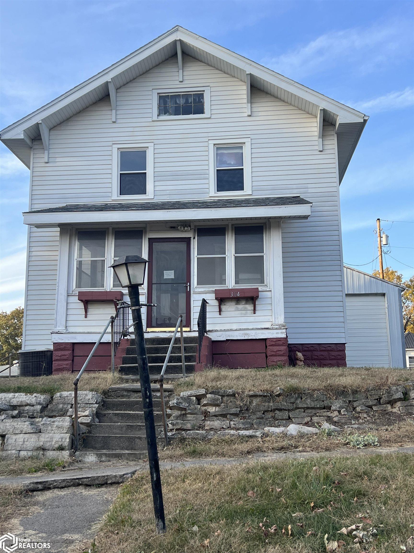 304 6th Street, Victor, Iowa image 1