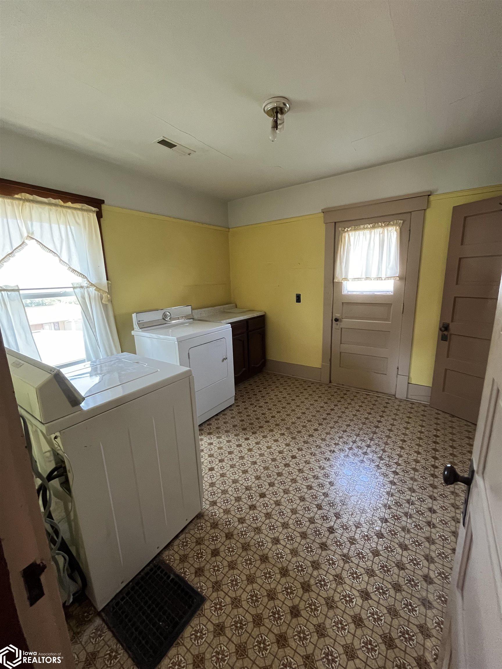 304 6th Street, Victor, Iowa image 14