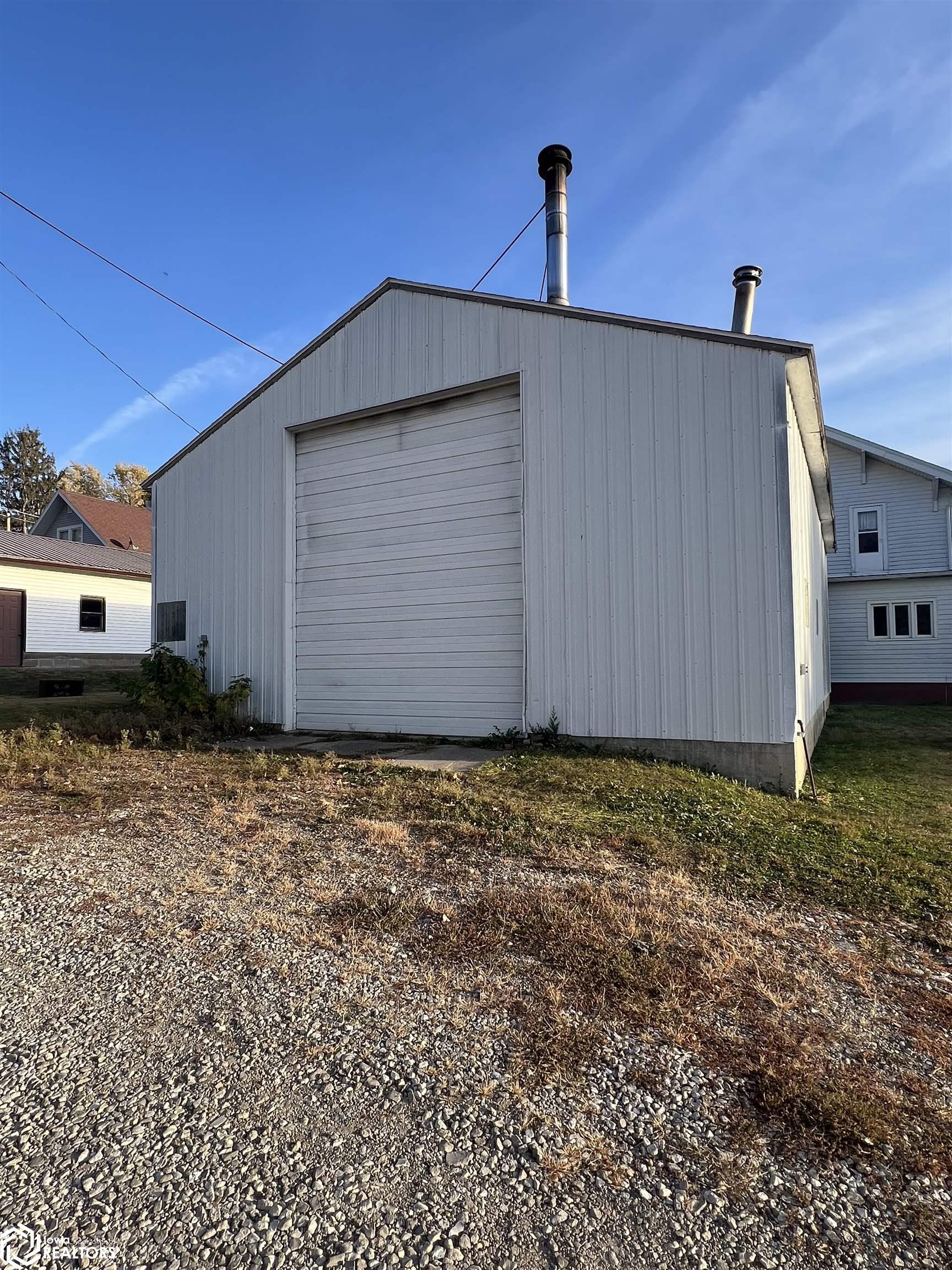 304 6th Street, Victor, Iowa image 3