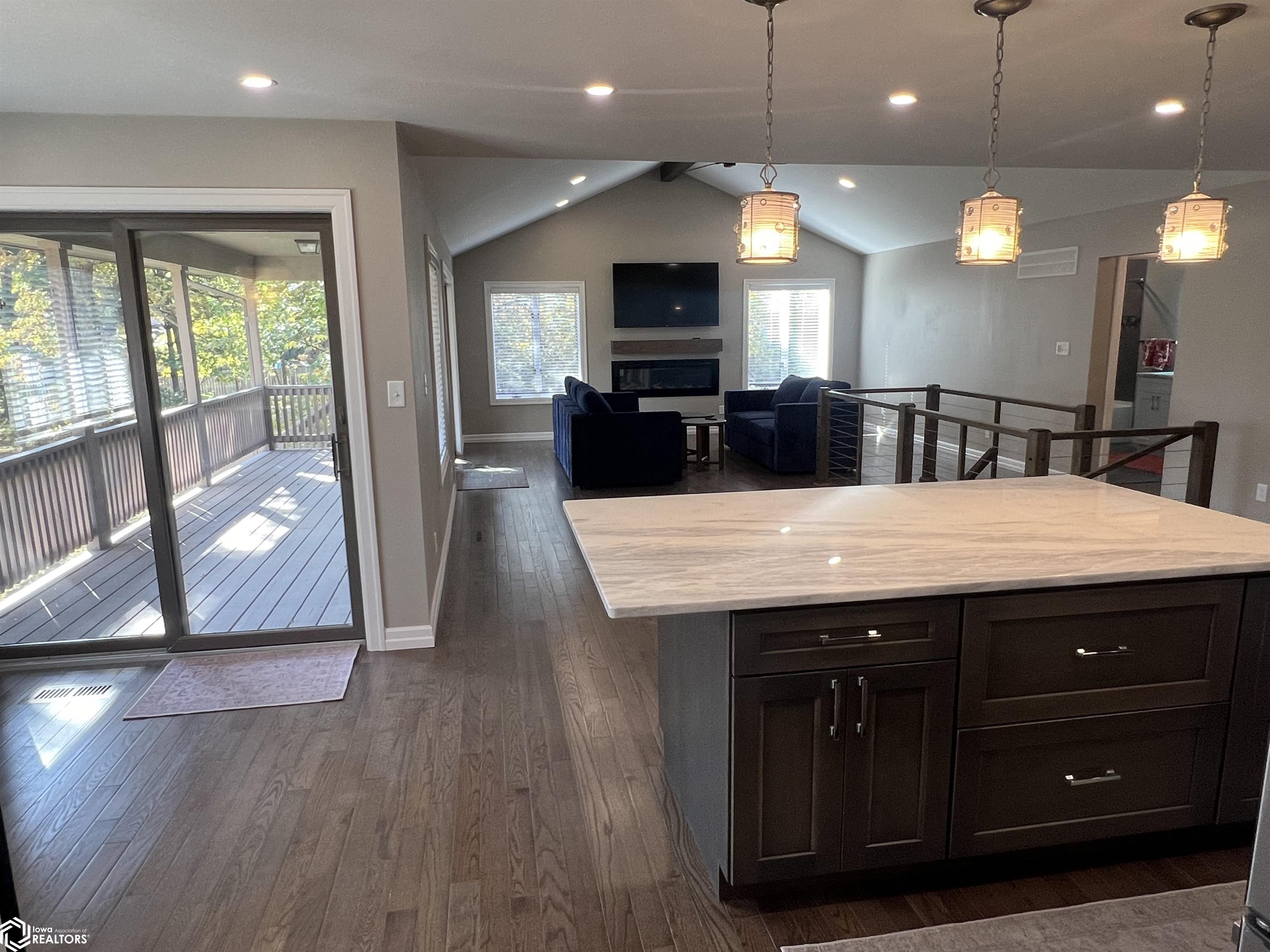 400 Heatherwood Circle, Fairfield, Iowa image 19
