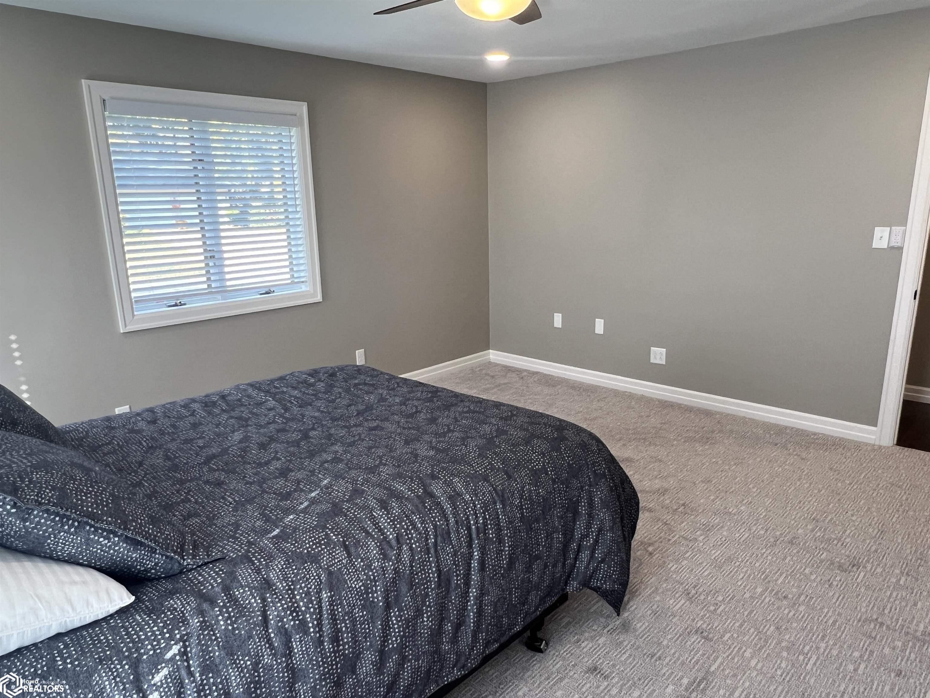 400 Heatherwood Circle, Fairfield, Iowa image 31