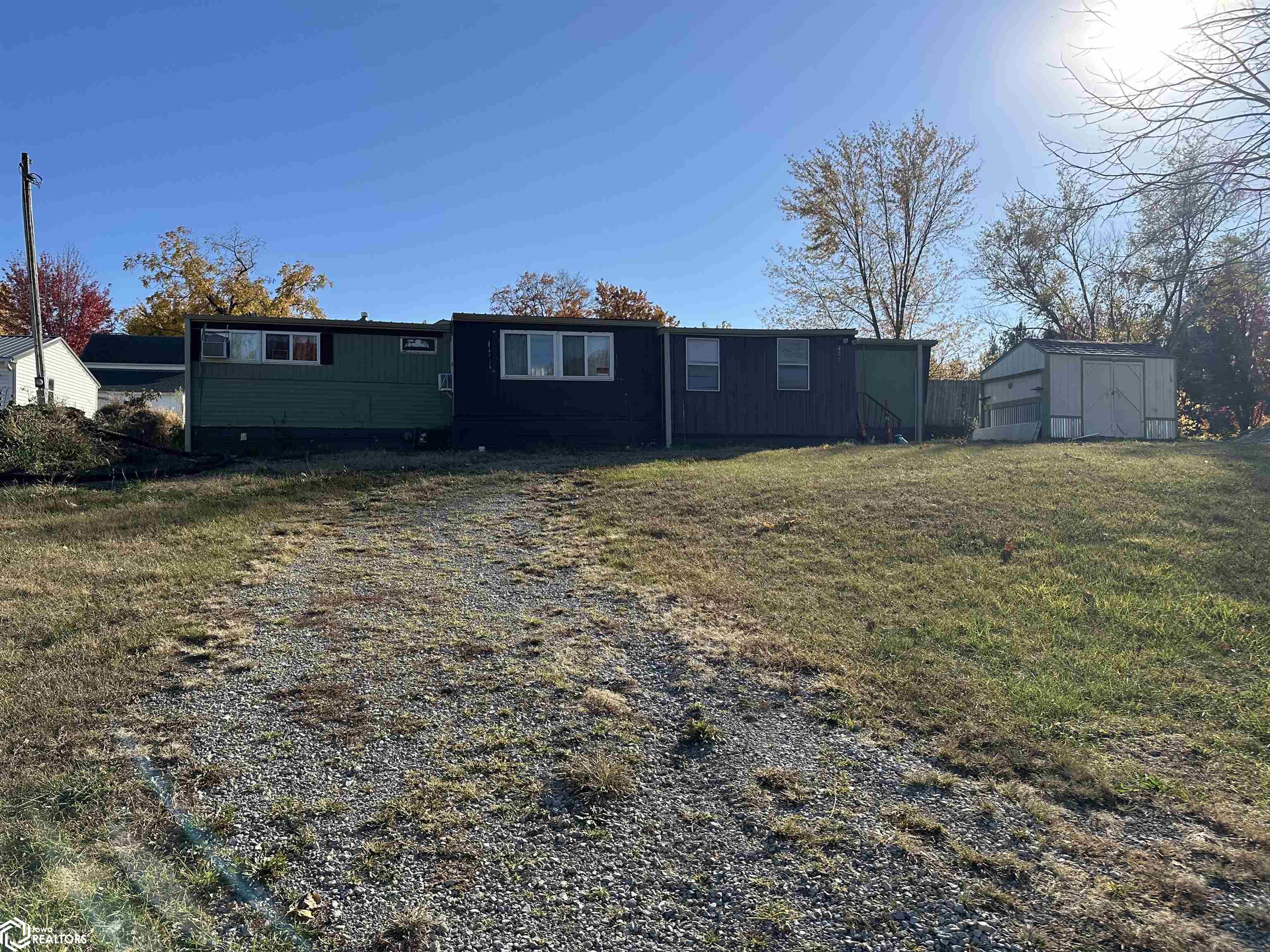 307 Brooklyn Street, Batavia, Iowa image 2