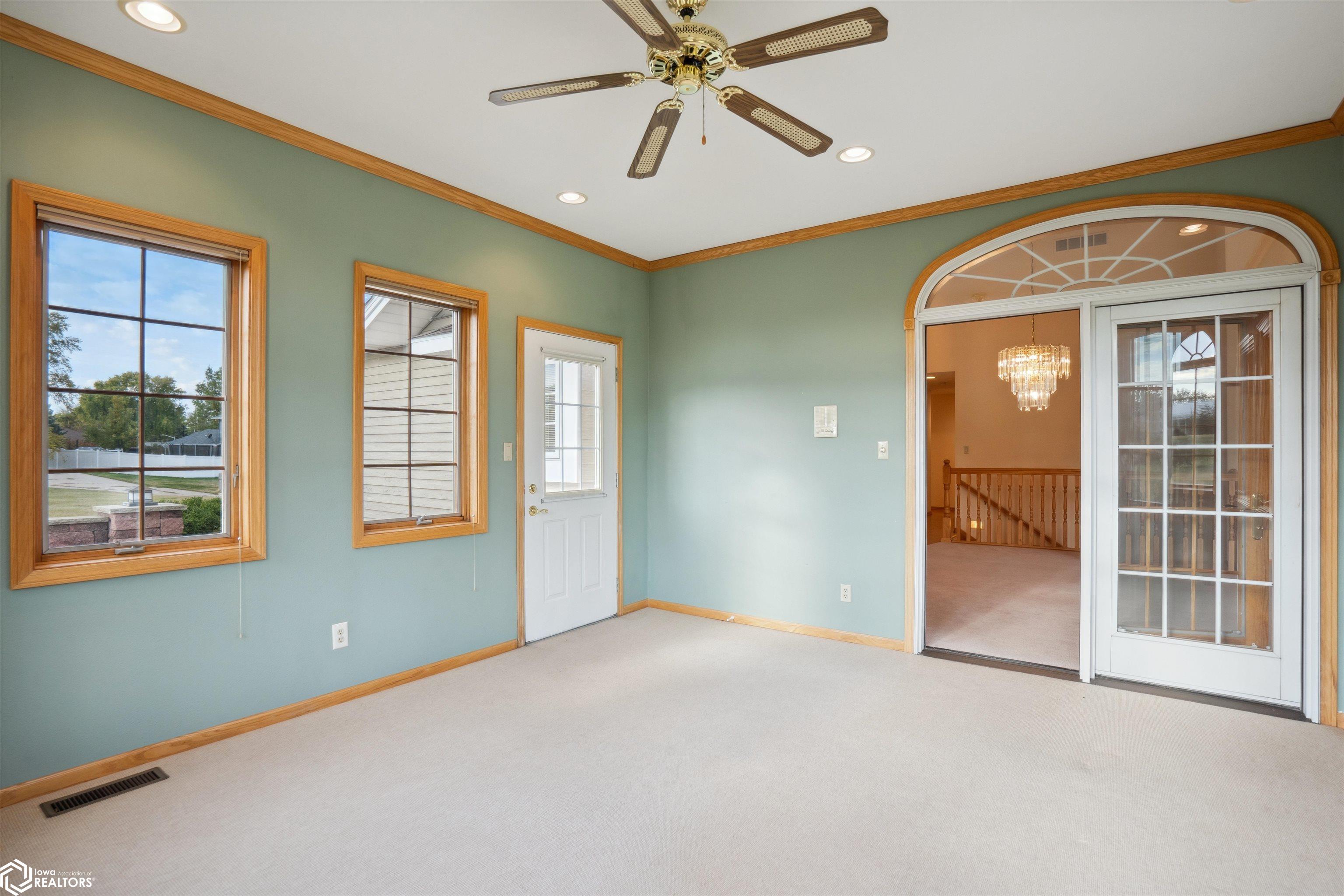 605 Mcdowell Circle, Grinnell, Iowa image 12