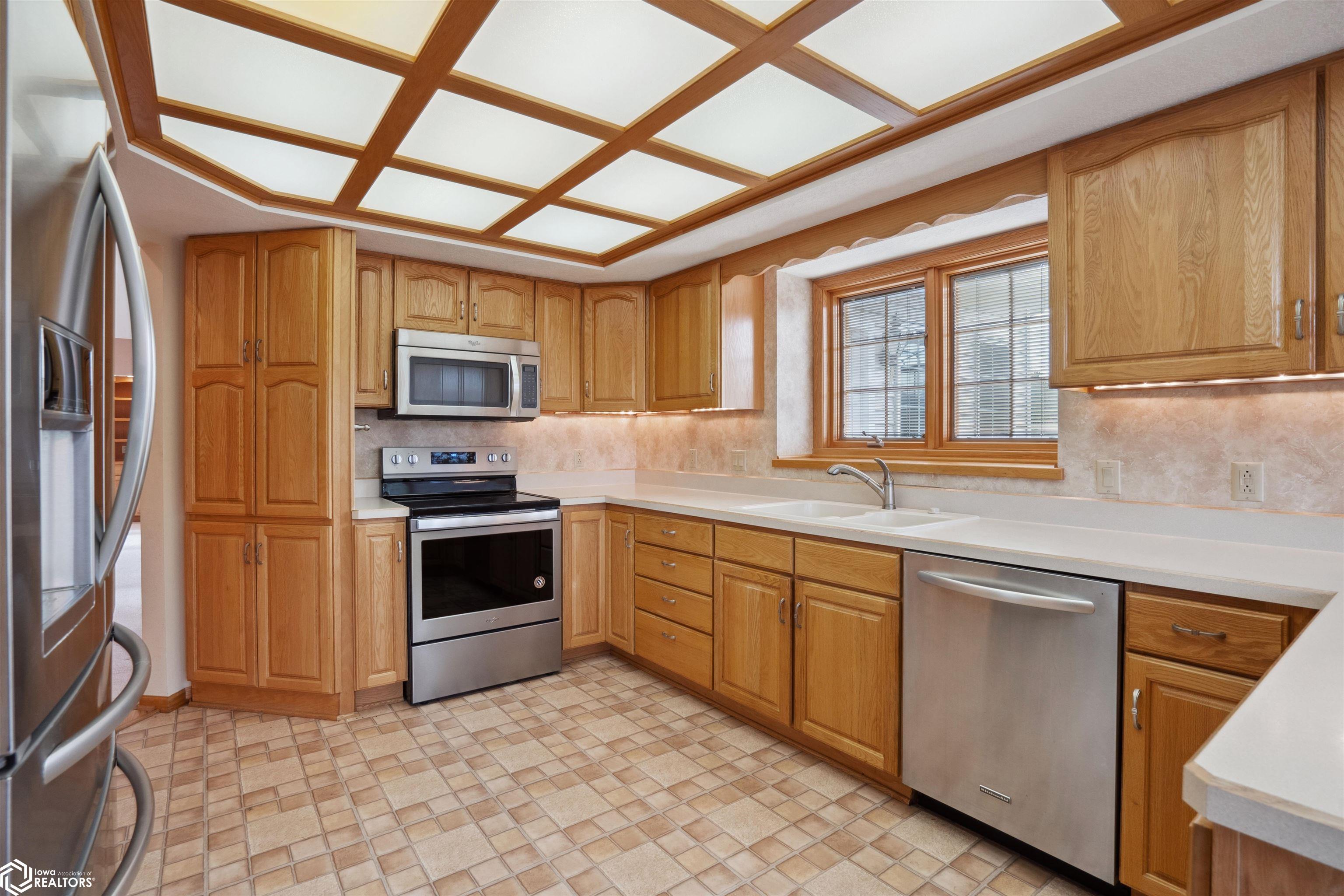 605 Mcdowell Circle, Grinnell, Iowa image 16