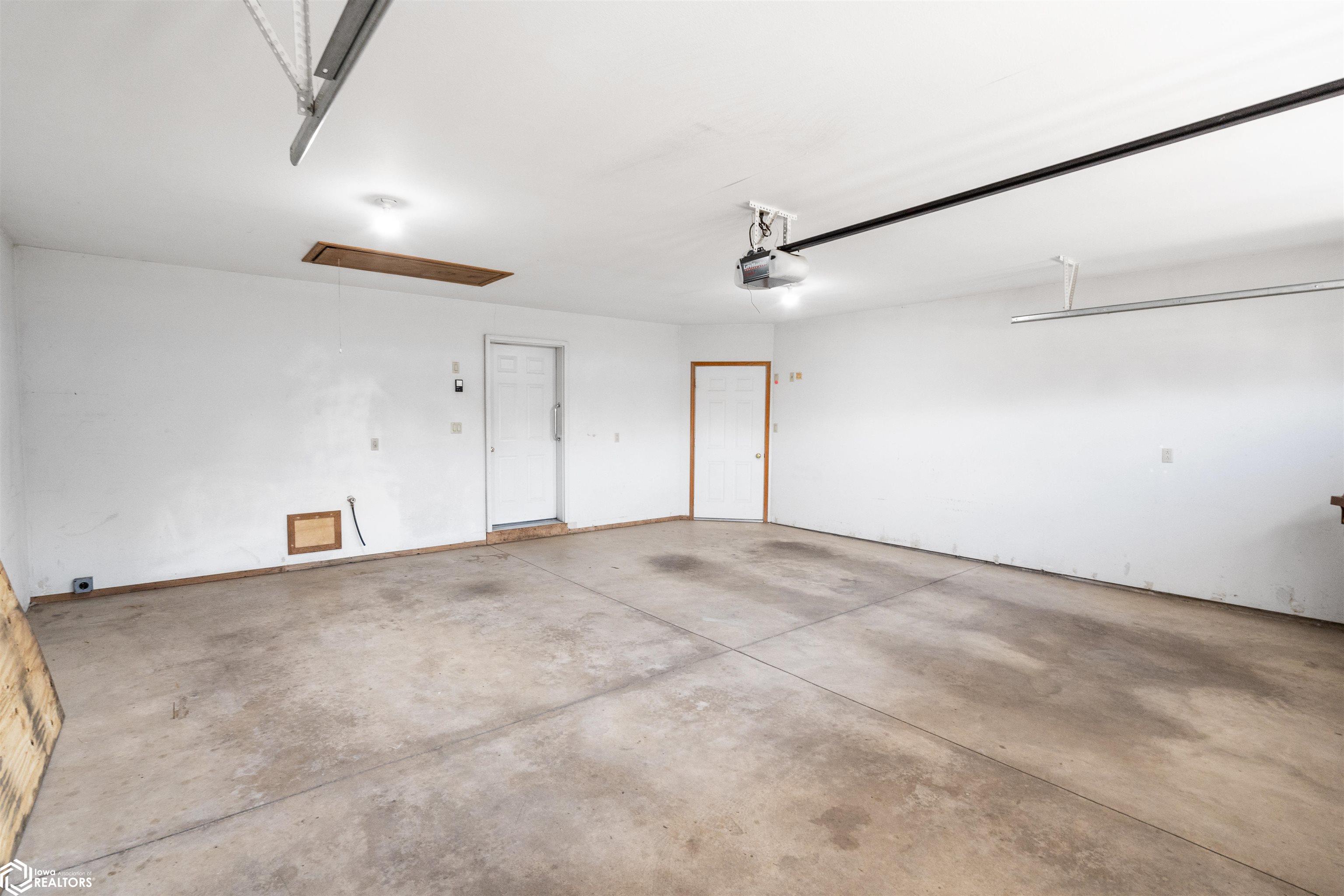 605 Mcdowell Circle, Grinnell, Iowa image 20