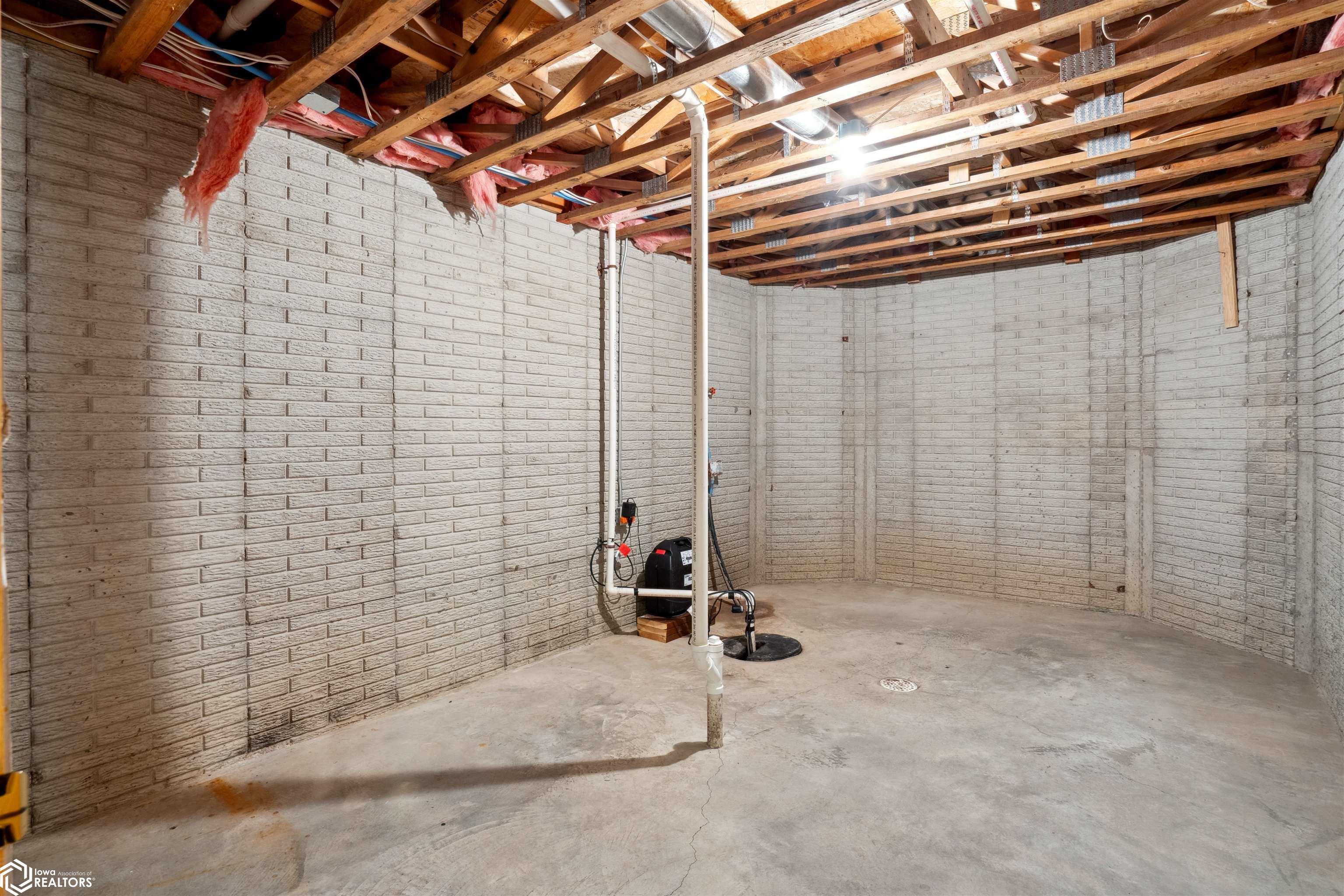 605 Mcdowell Circle, Grinnell, Iowa image 35
