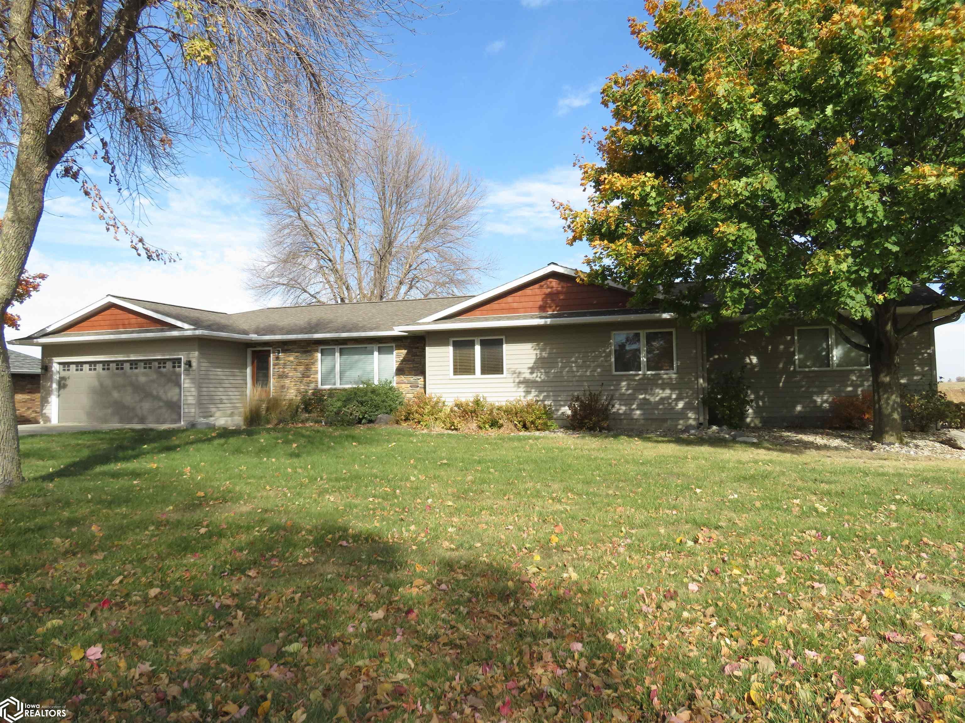 809 Cedar Drive, Clarion, Iowa image 1