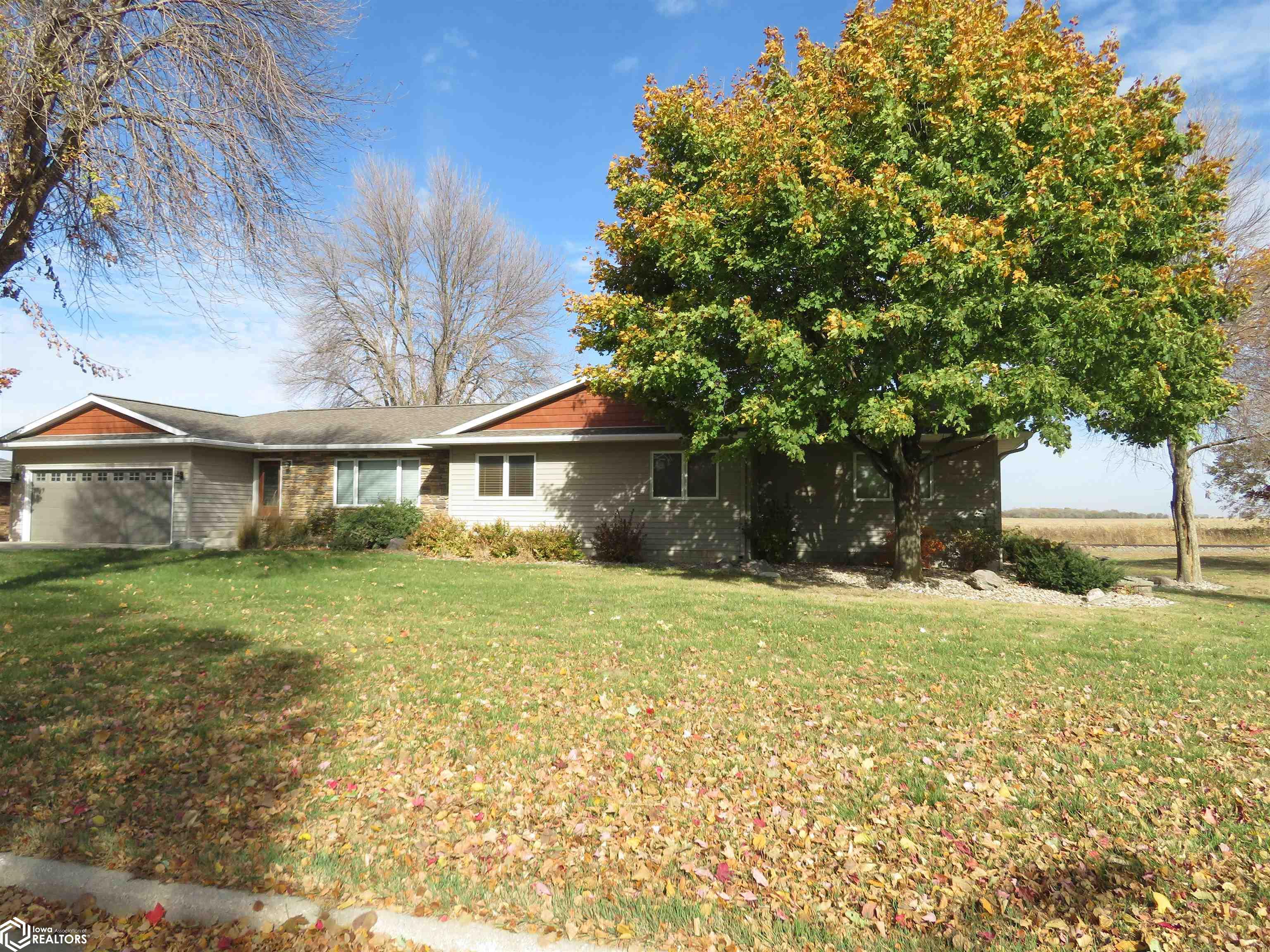 809 Cedar Drive, Clarion, Iowa image 2