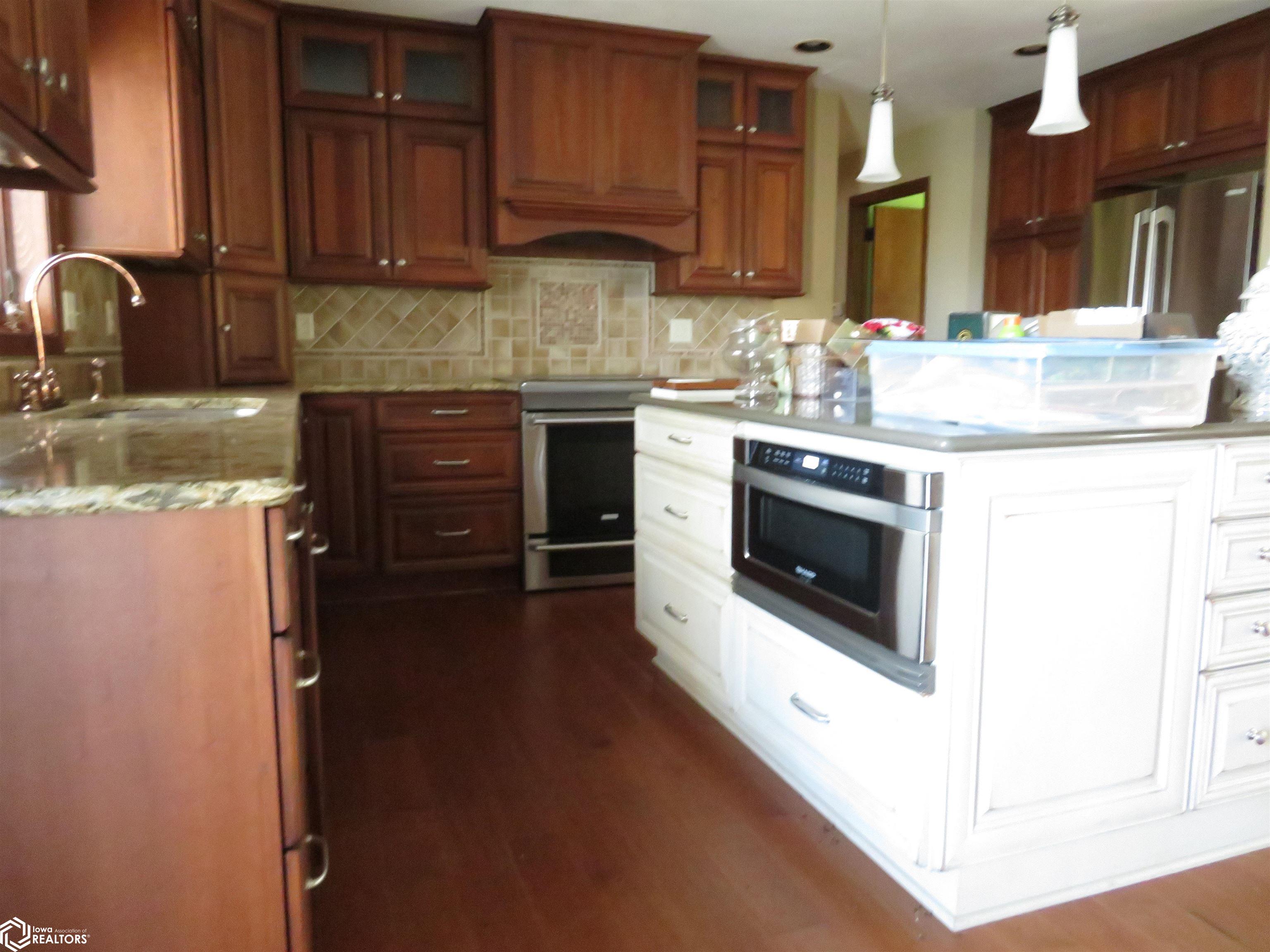 809 Cedar Drive, Clarion, Iowa image 12