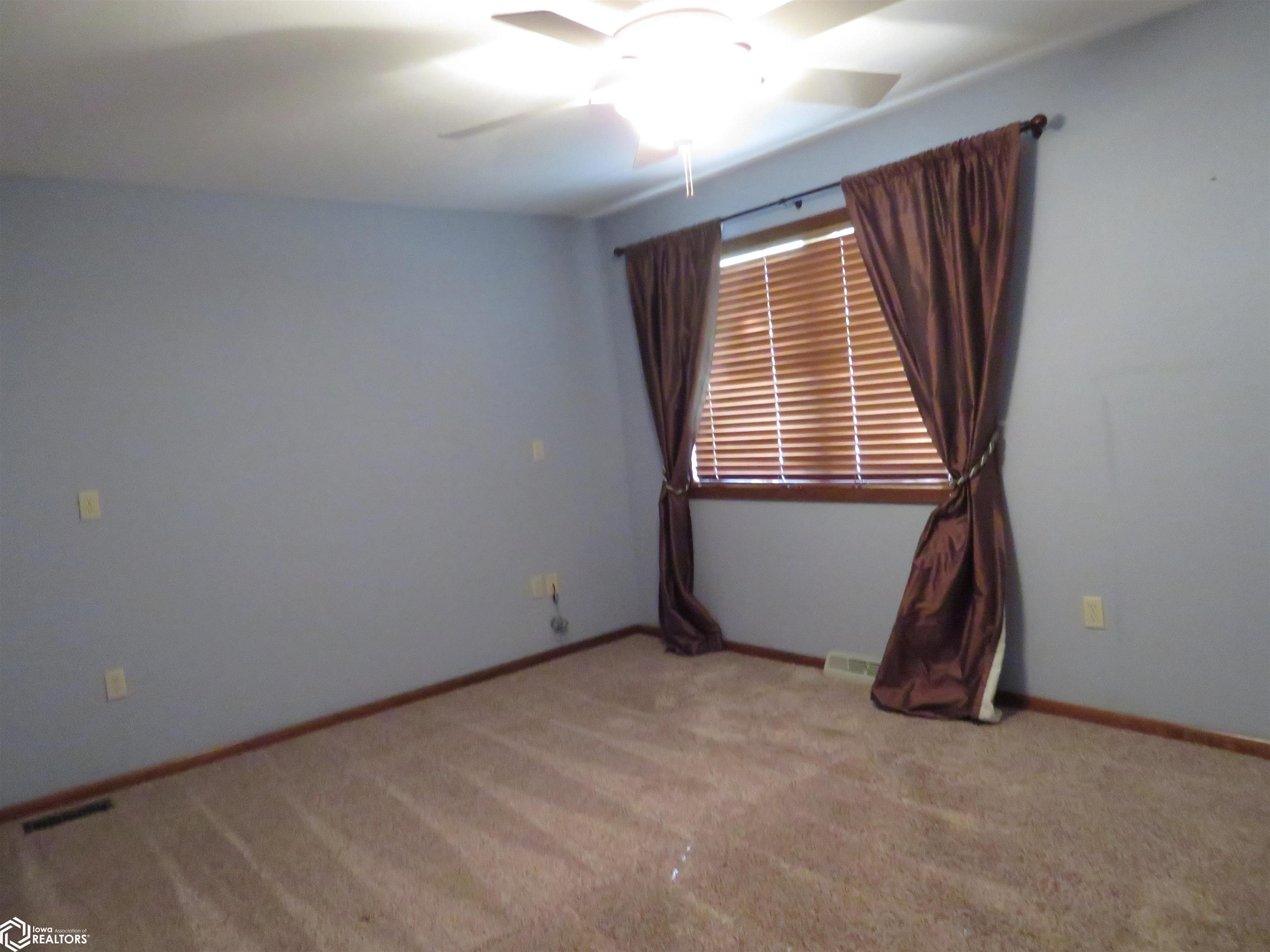 809 Cedar Drive, Clarion, Iowa image 19