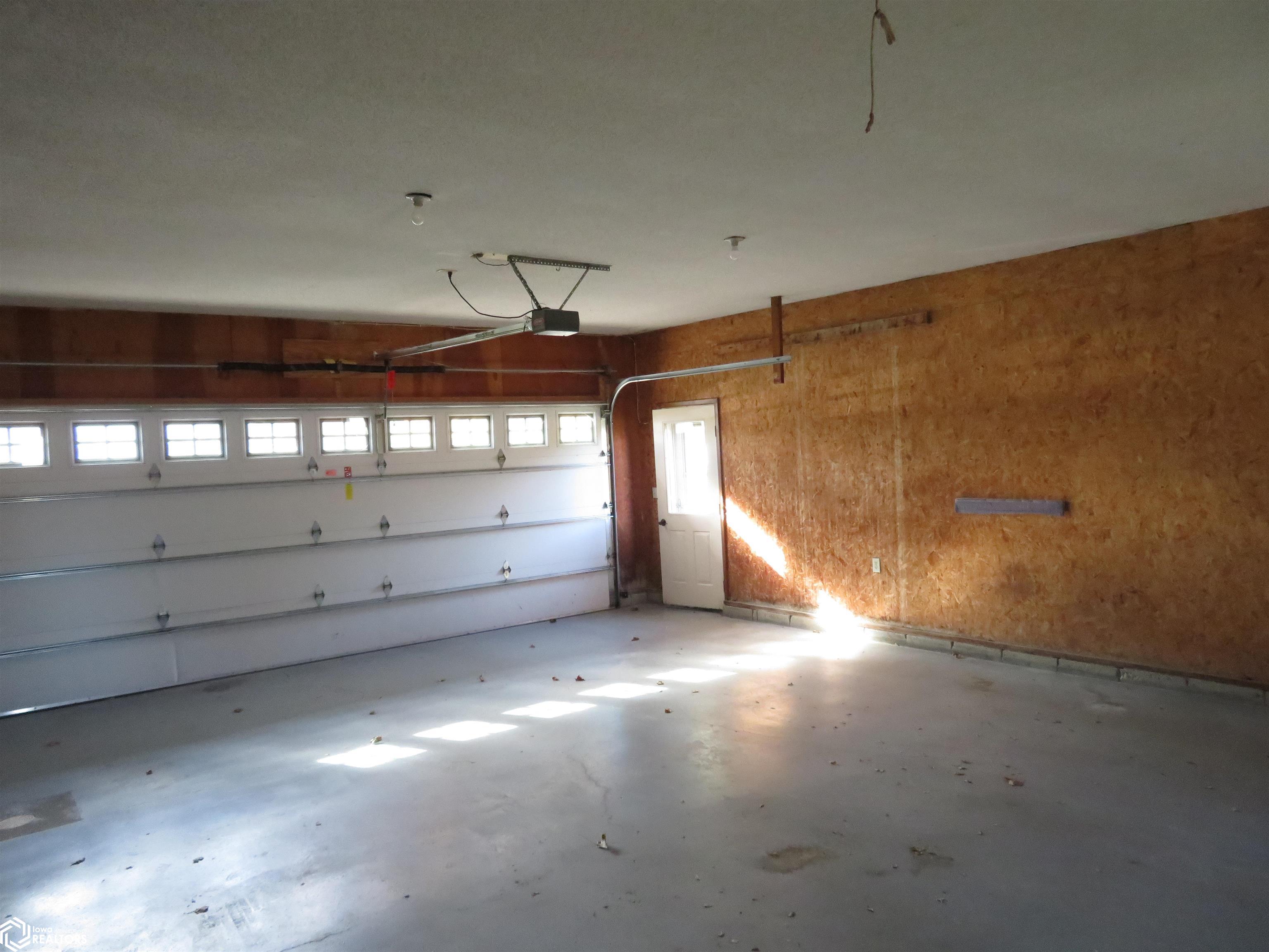 809 Cedar Drive, Clarion, Iowa image 6