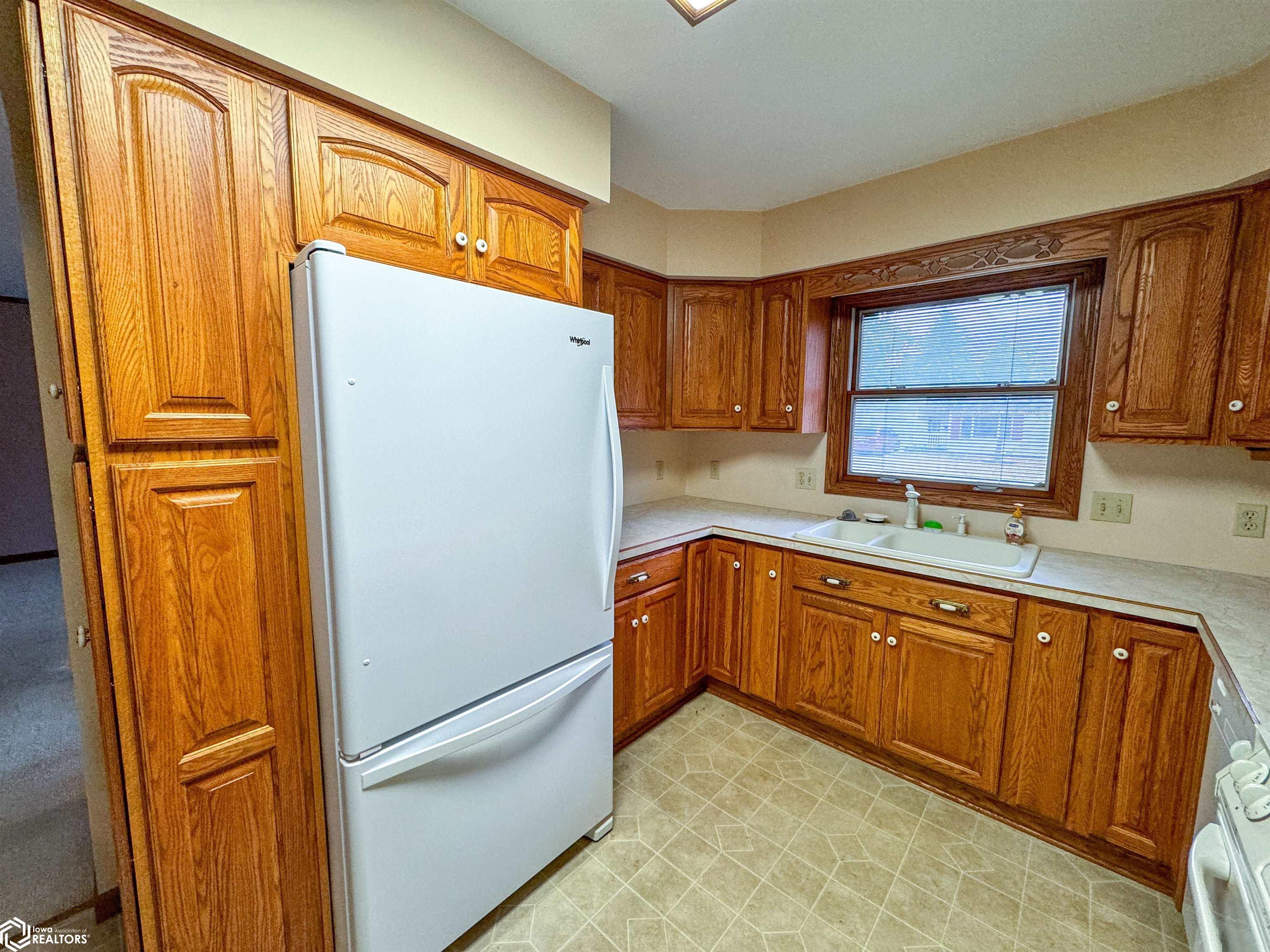 1009 1st Street, Hampton, Iowa image 4