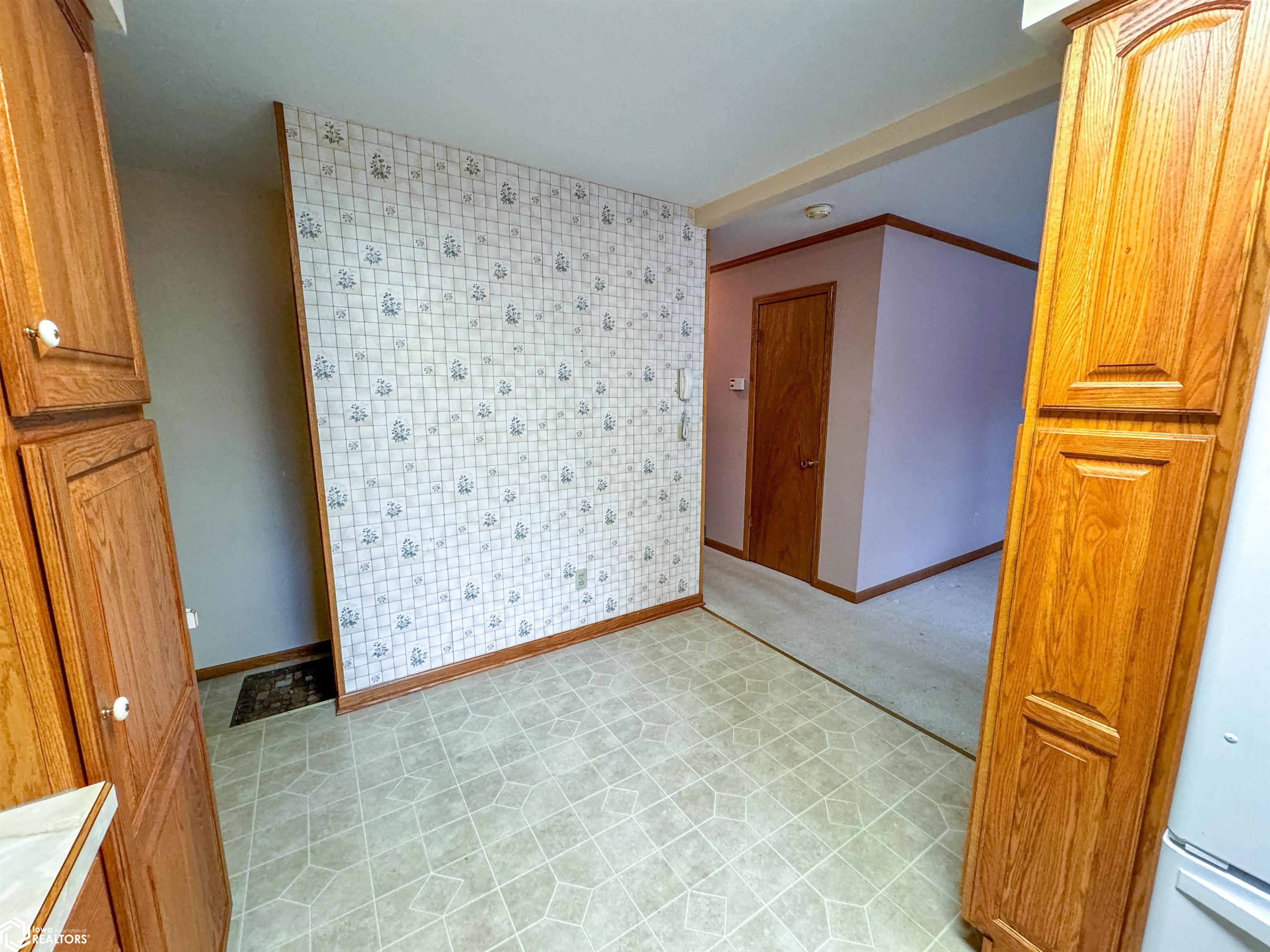 1009 1st Street, Hampton, Iowa image 5