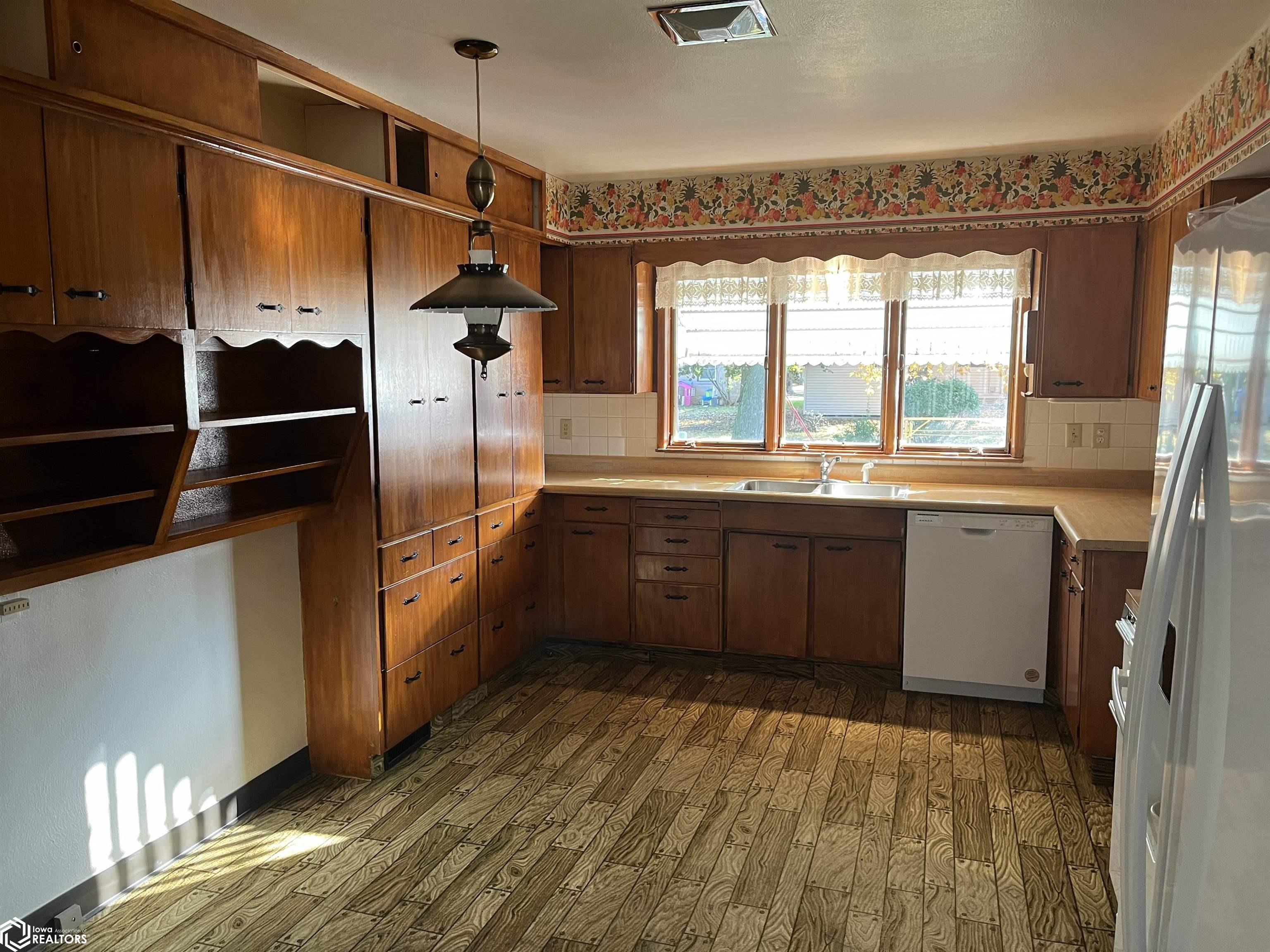 816 Hagemann Avenue, Burlington, Iowa image 7